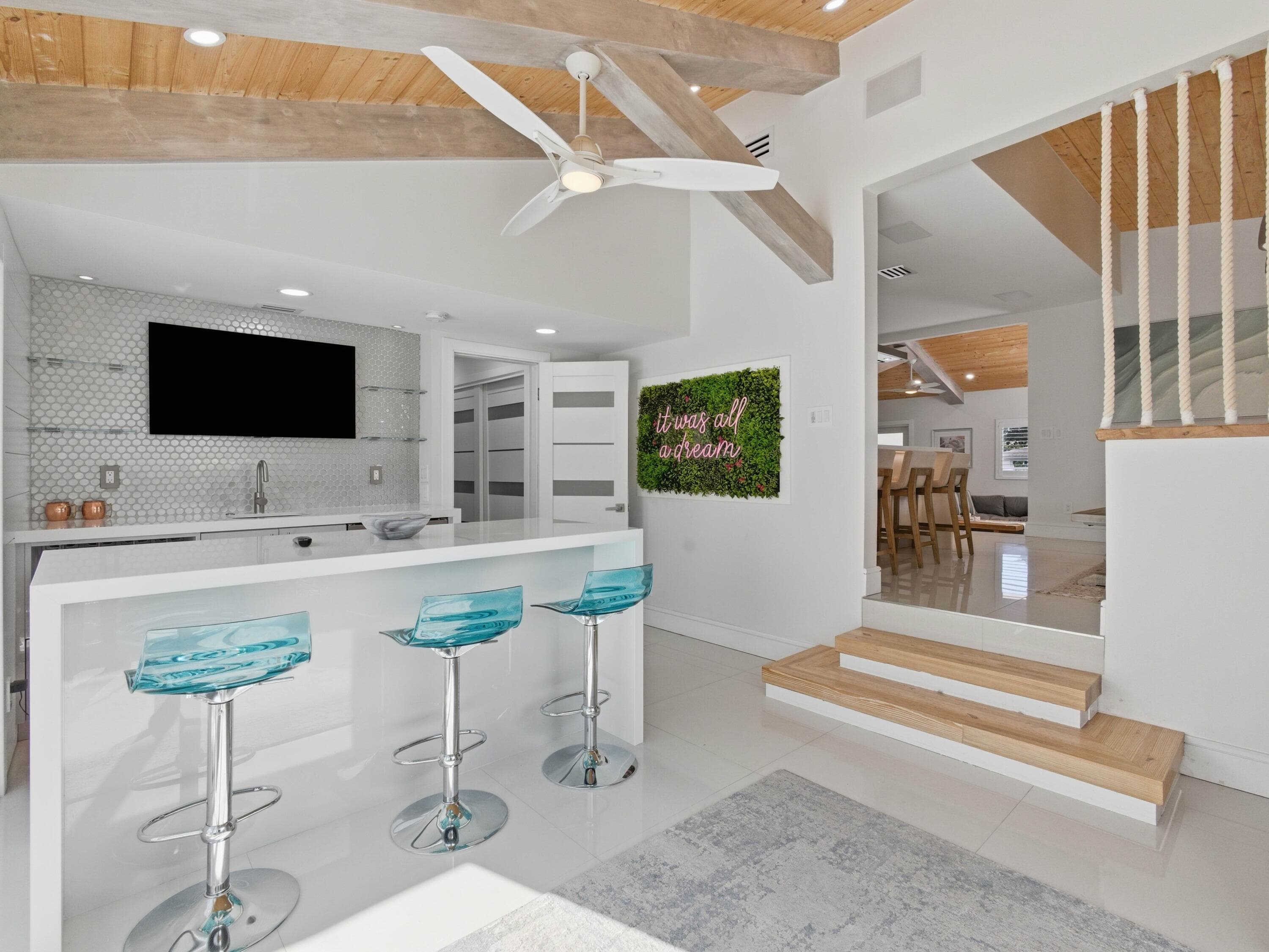 2210 NE 3rd Ave Avenue, Delray Beach, FL 33444 23
