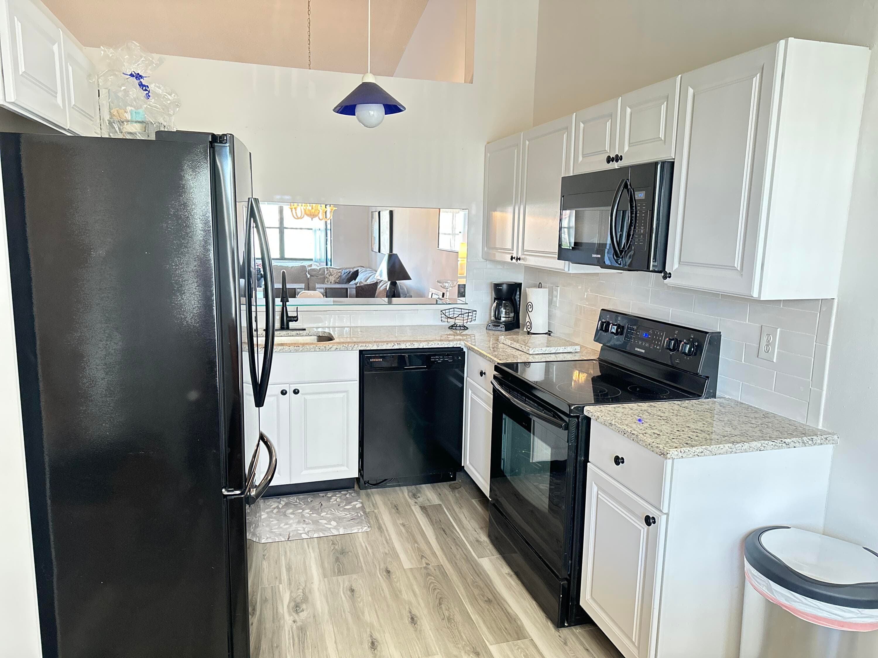 7593 Tahiti Lane 205, Lake Worth, FL 33467 3