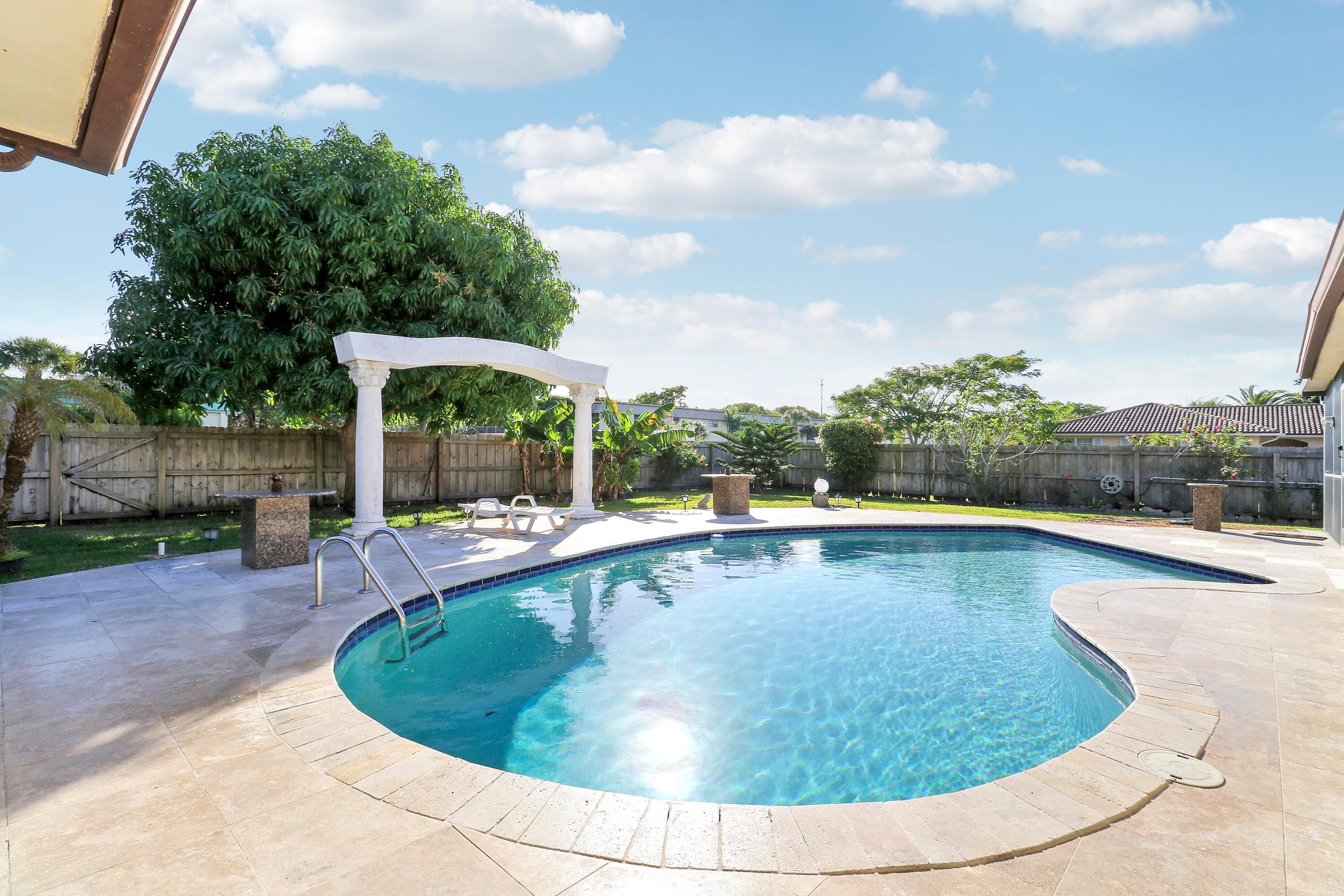 10868 Larch Court, Palm Beach Gardens, FL 33418 14