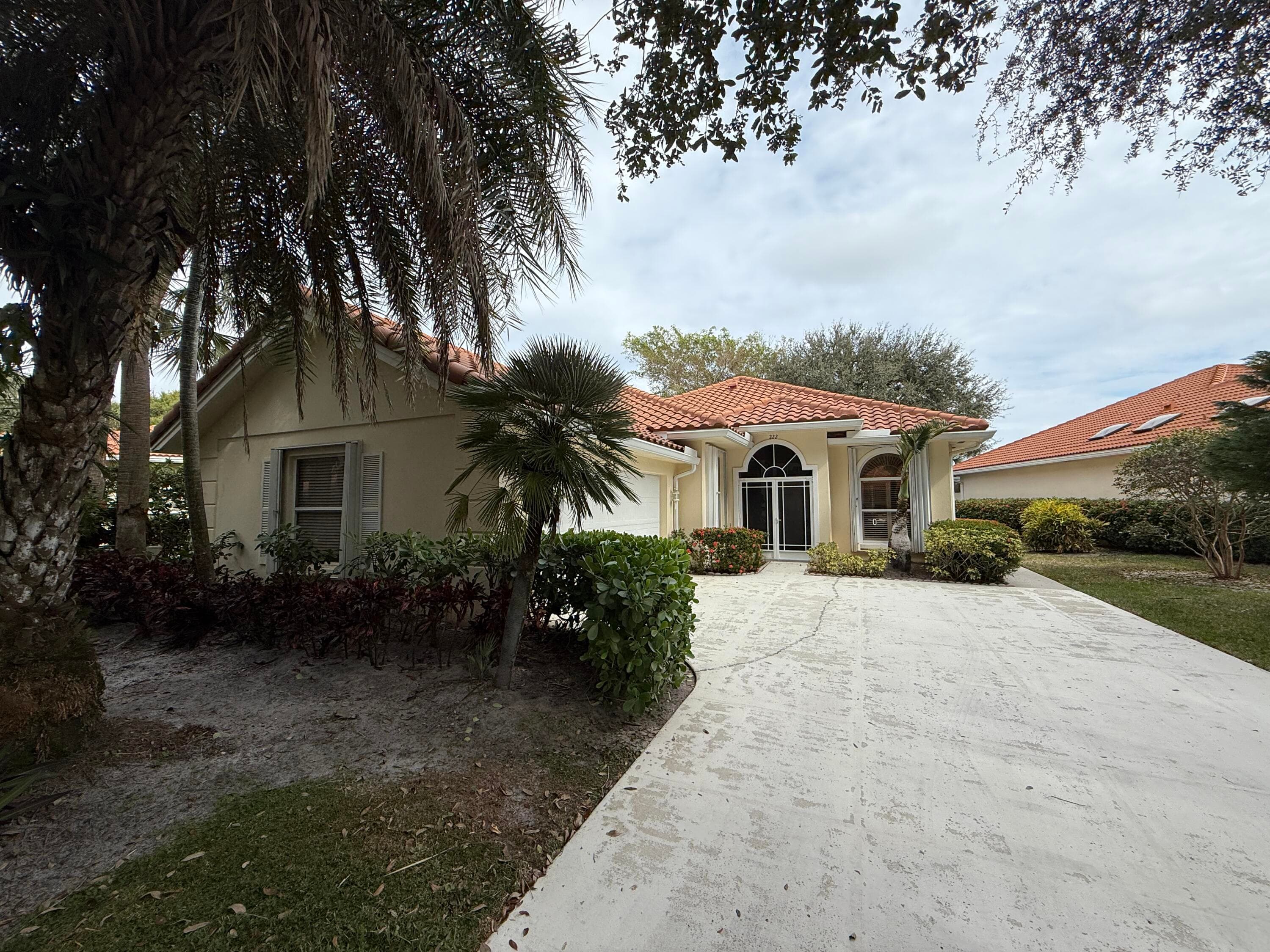 222 E Tall Oaks Circle, Palm Beach Gardens, FL 33410 2