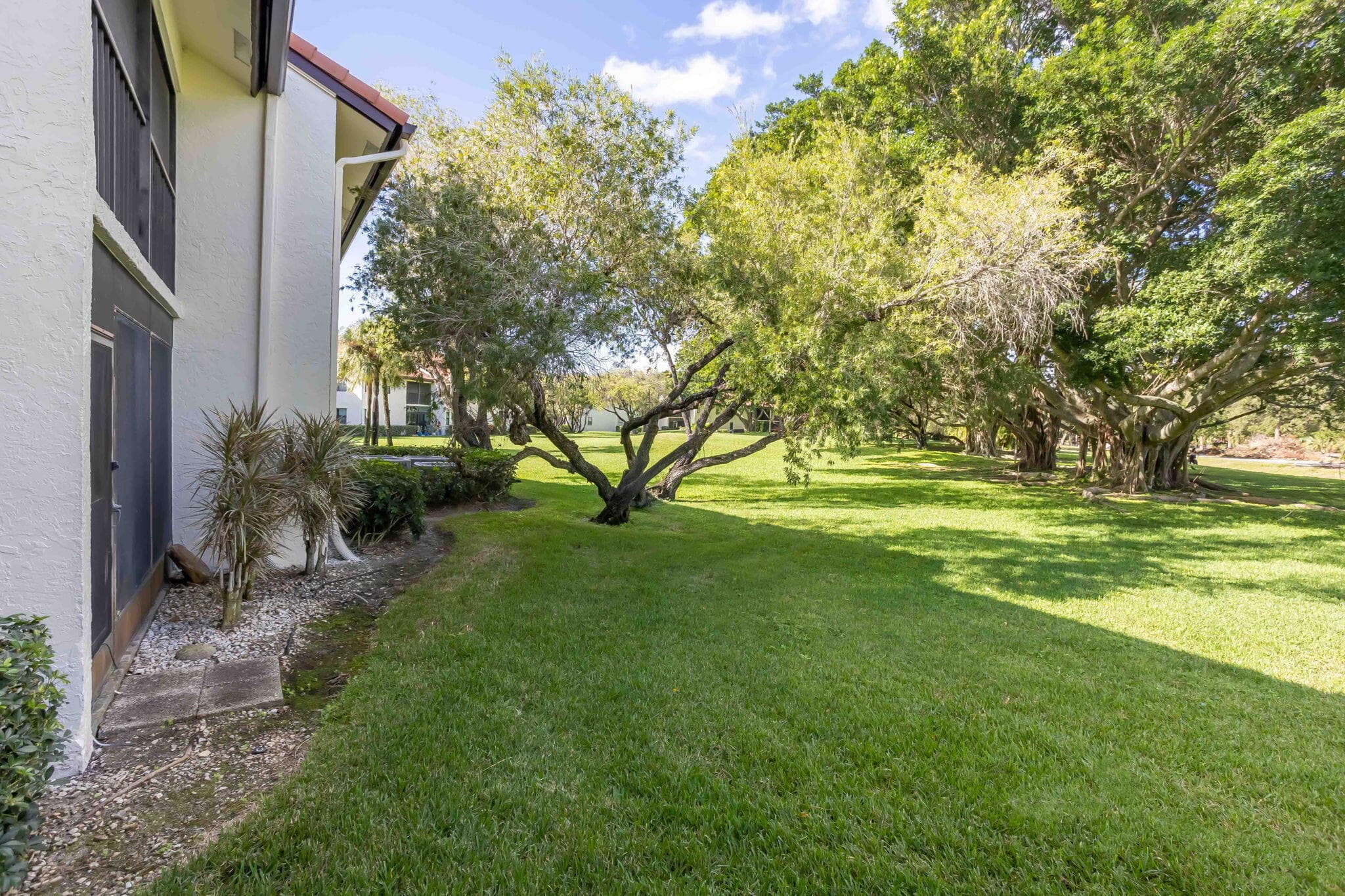 5881 Parkwalk Drive, Boynton Beach, FL 33472 24