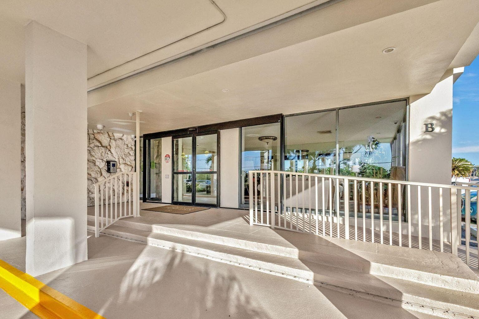 5480 N Ocean Drive B1a, Singer Island, FL 33404 23