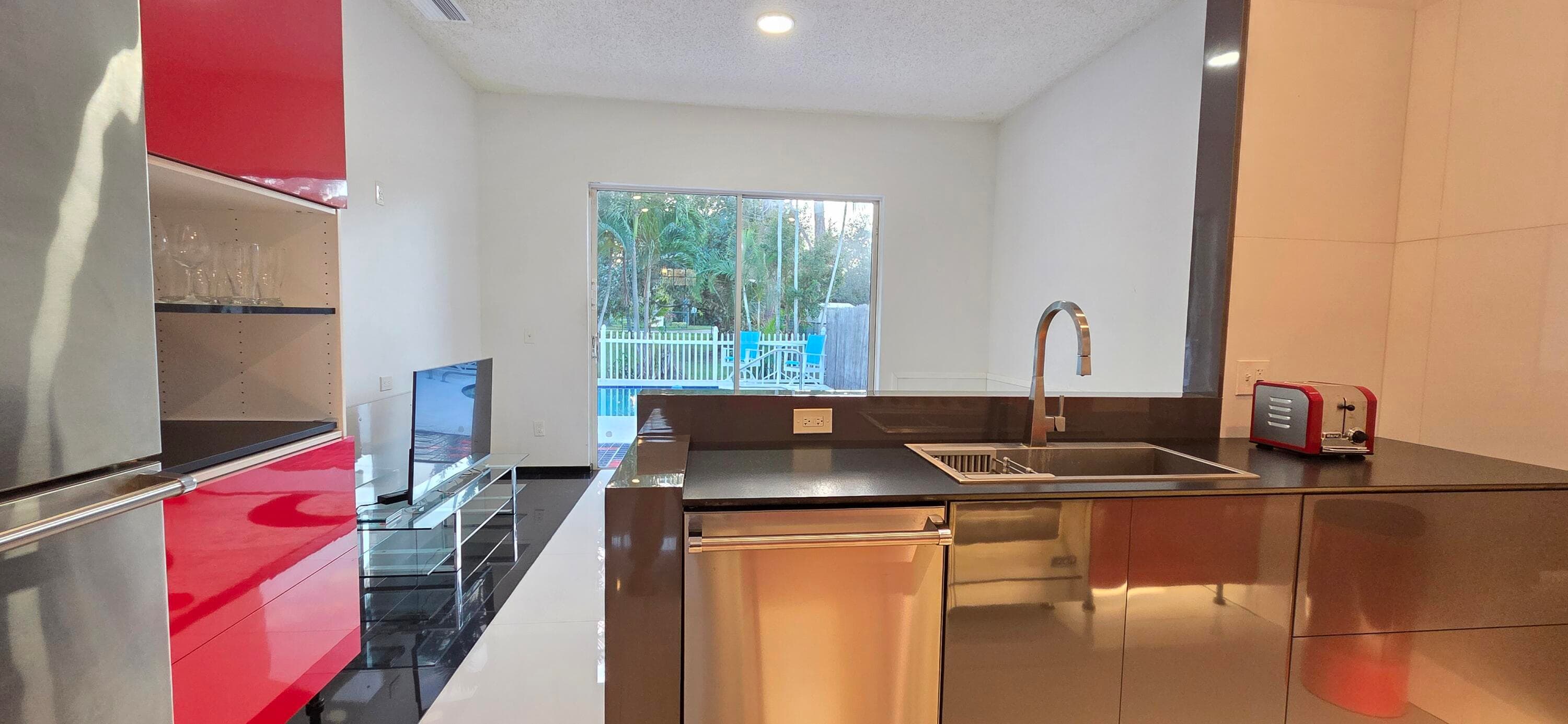 661 Lake Wellington Drive, Wellington, FL 33414 10
