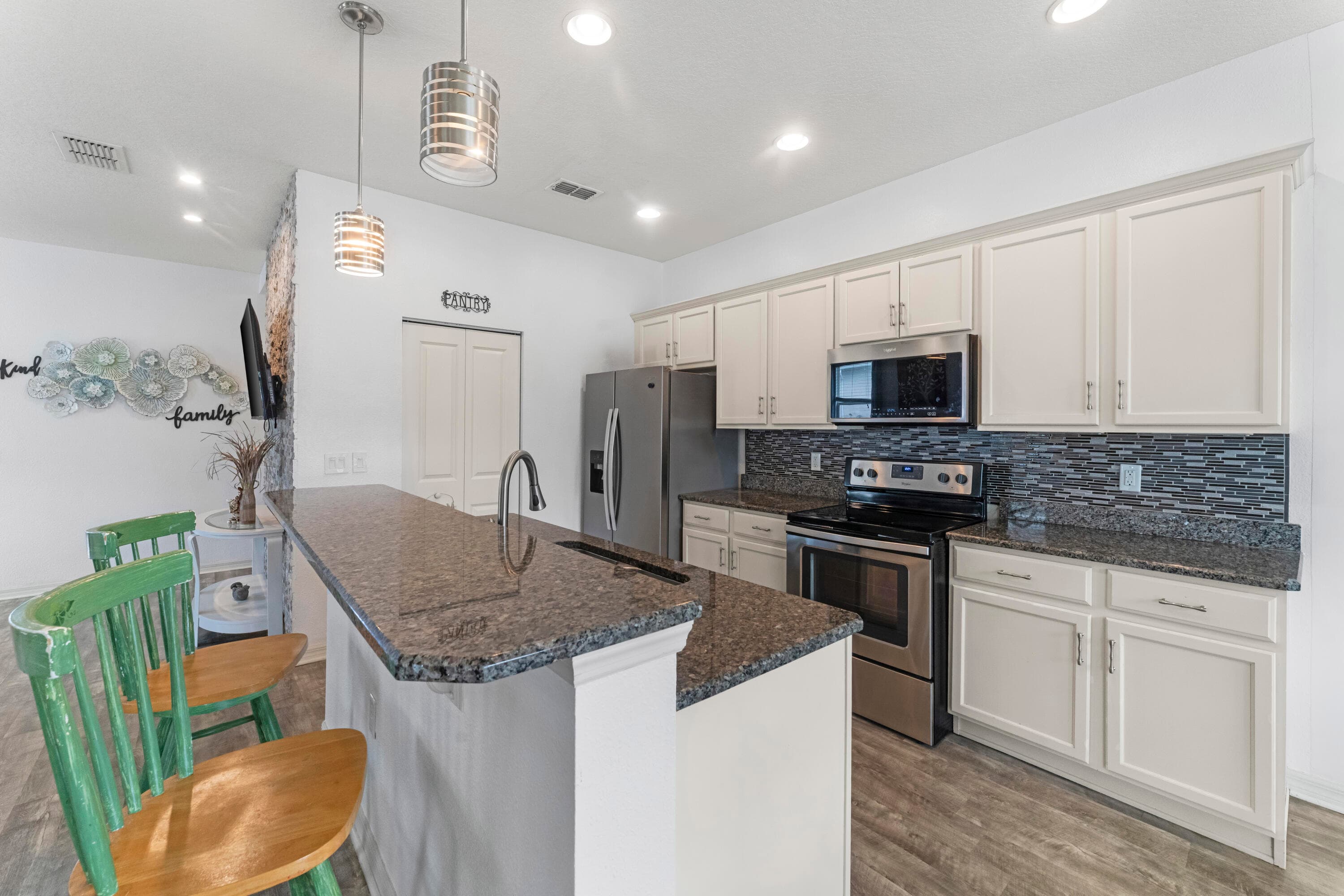 110 65th Avenue E, Bradenton, FL 34203 12