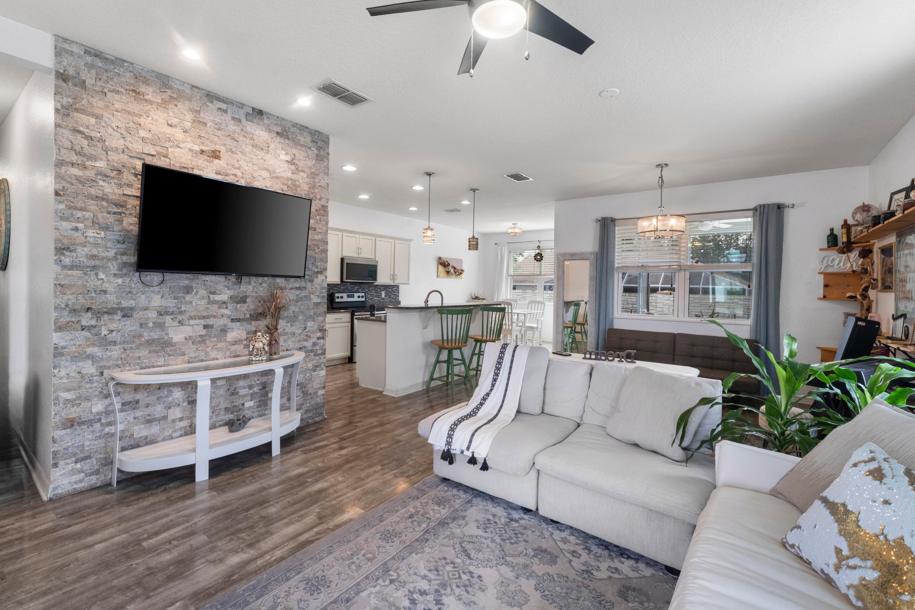 110 65th Avenue E, Bradenton, FL 34203 8