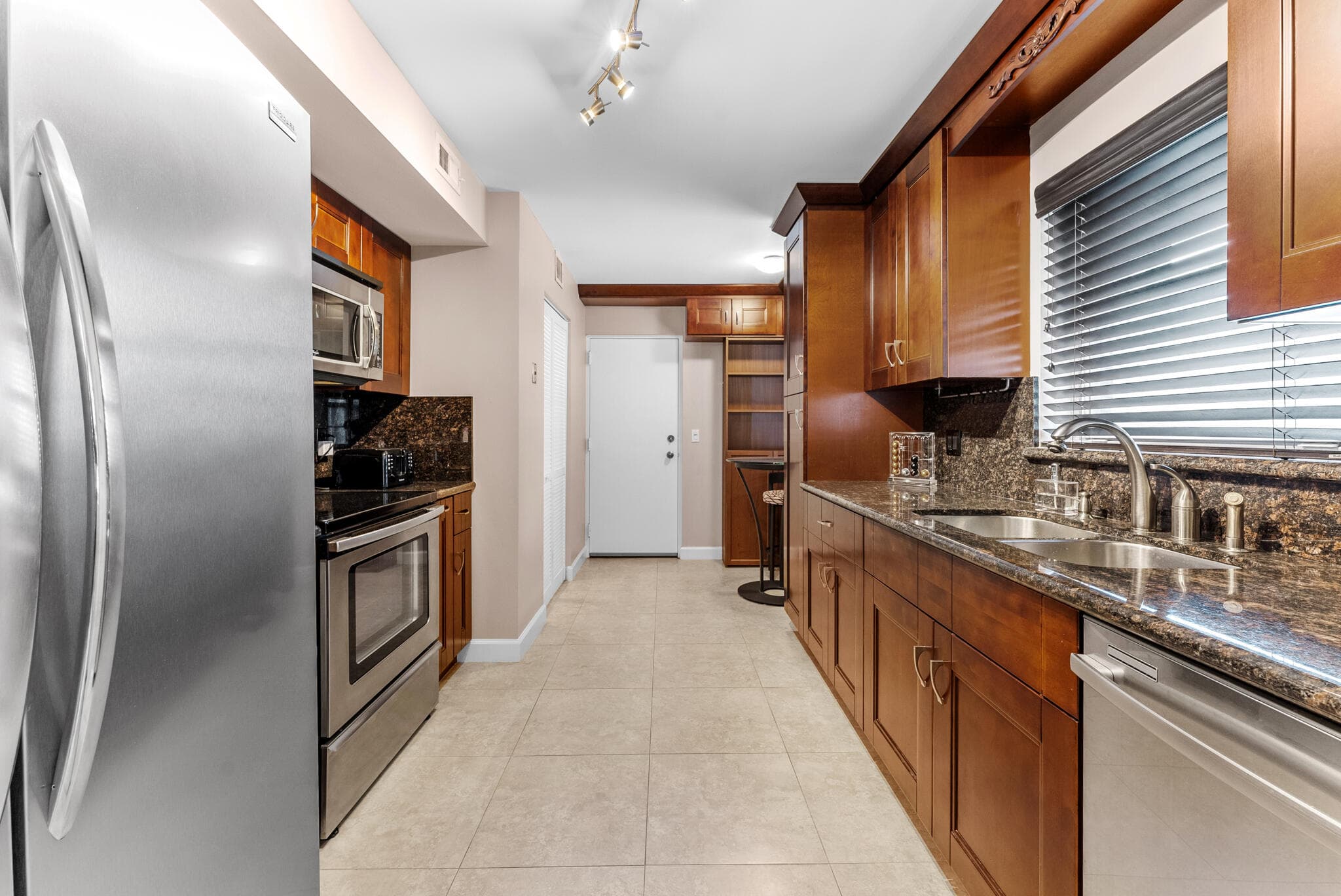 6300 NW 2nd Avenue 201, Boca Raton, FL 33487 2