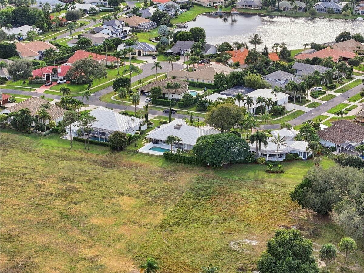 2106 Sunderland Avenue, Wellington, FL 33414 44