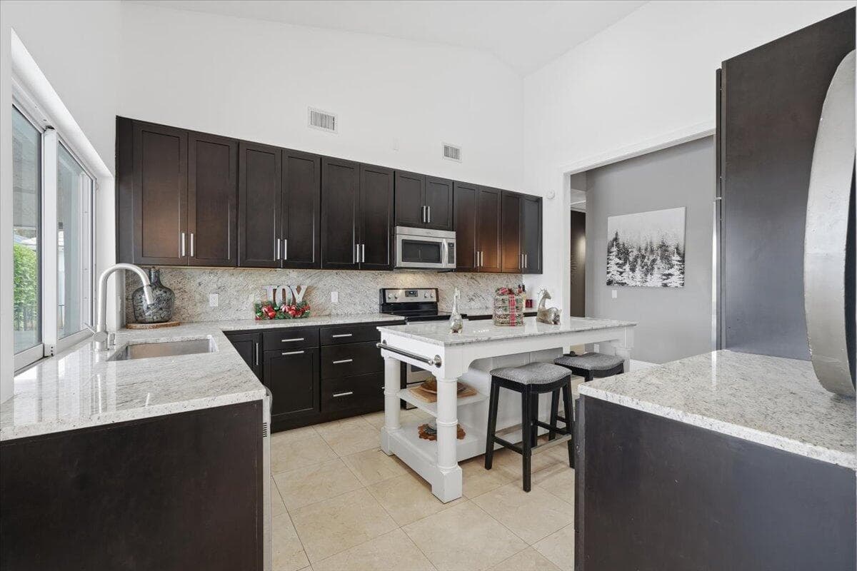 2106 Sunderland Avenue, Wellington, FL 33414 14