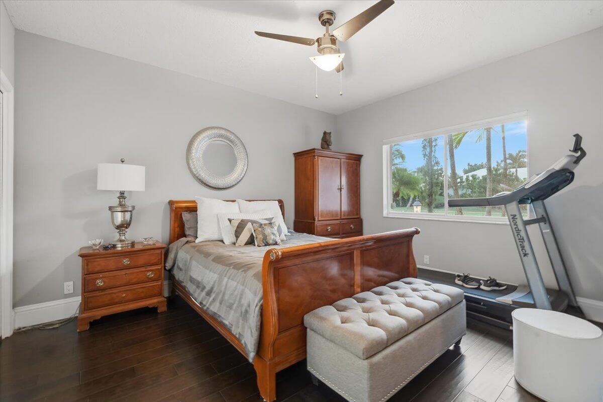 2106 Sunderland Avenue, Wellington, FL 33414 32