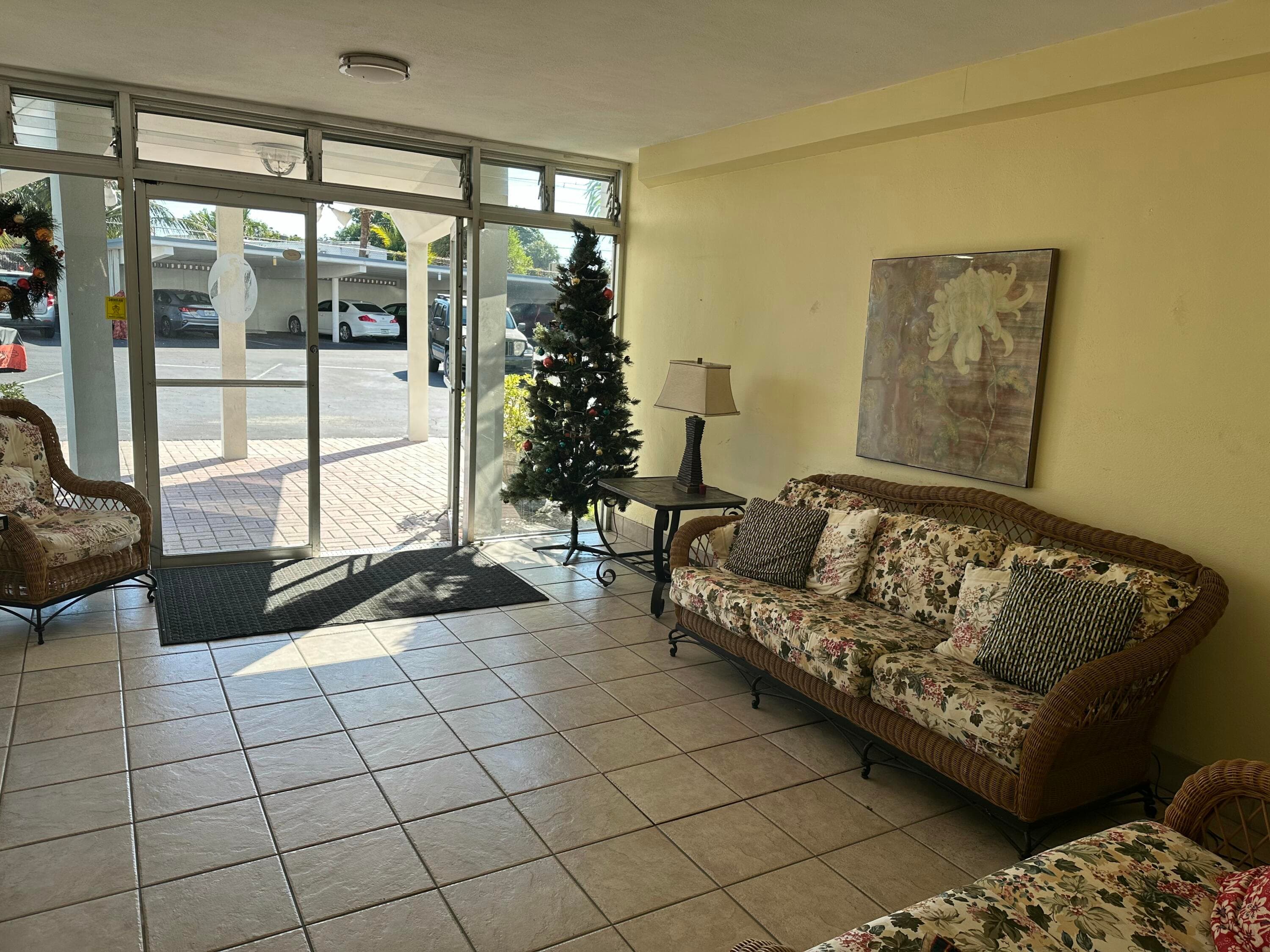 2381 Sunset Avenue 216, Lake Worth, FL 33461 37