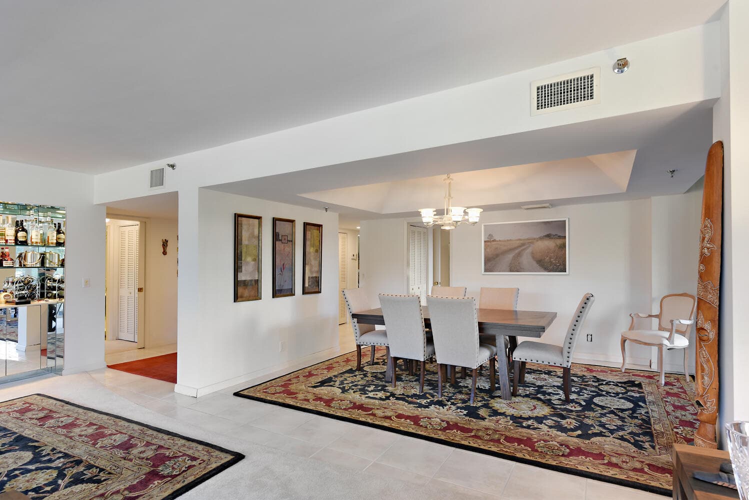 2427 Presidential Way 204, West Palm Beach, FL 33401 5