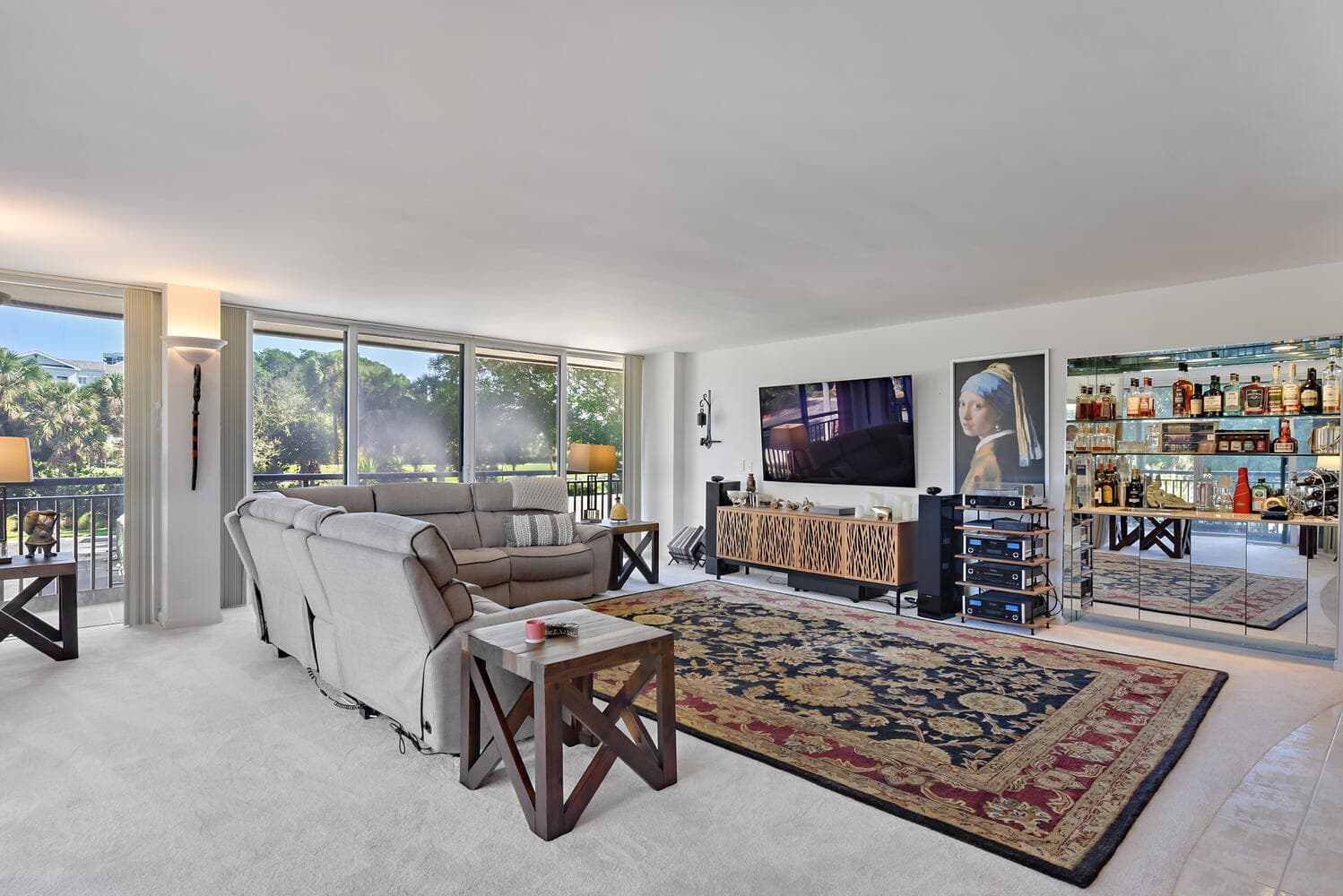 2427 Presidential Way 204, West Palm Beach, FL 33401 2
