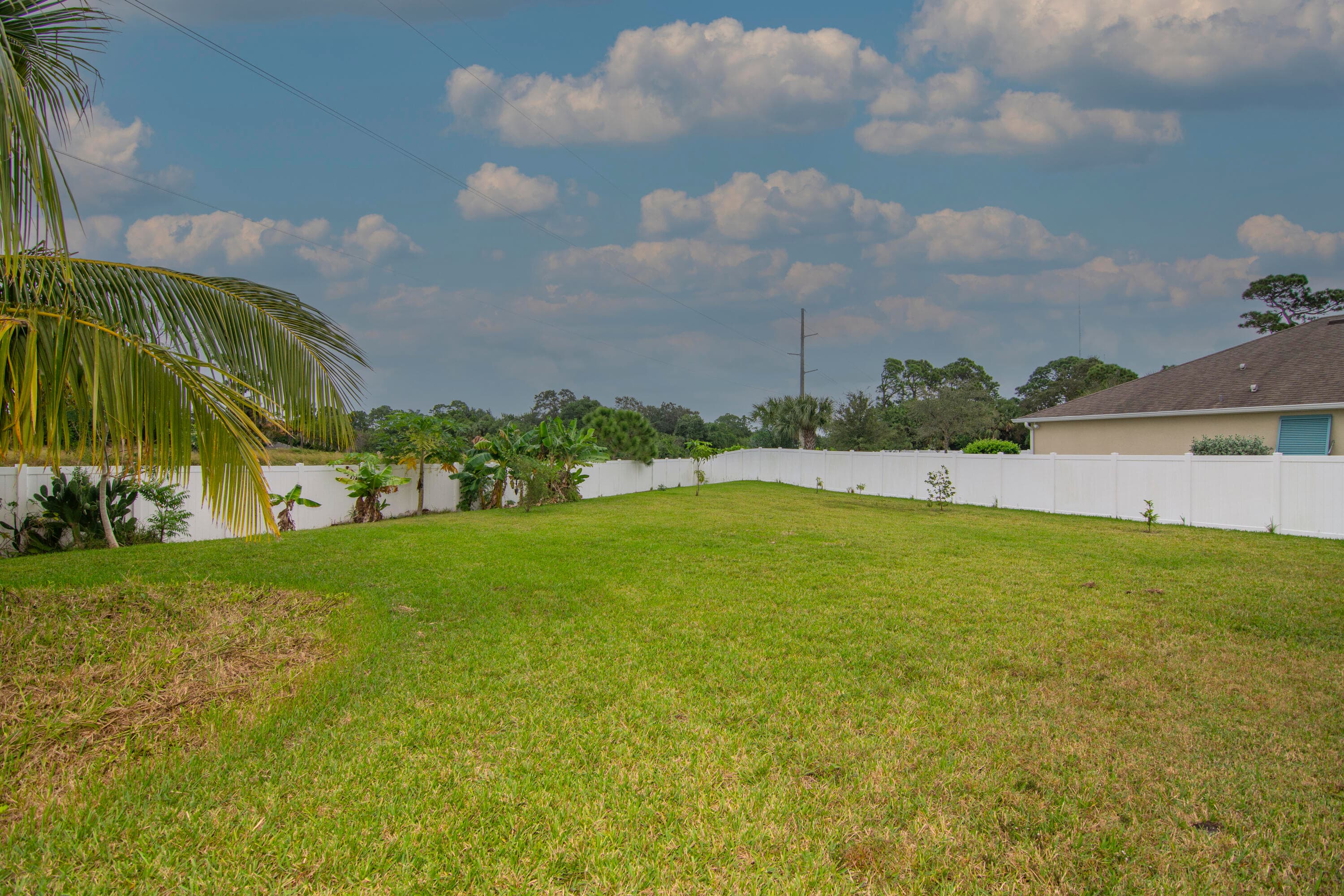 1615 Lexington Square SW, Vero Beach, FL 32962 26
