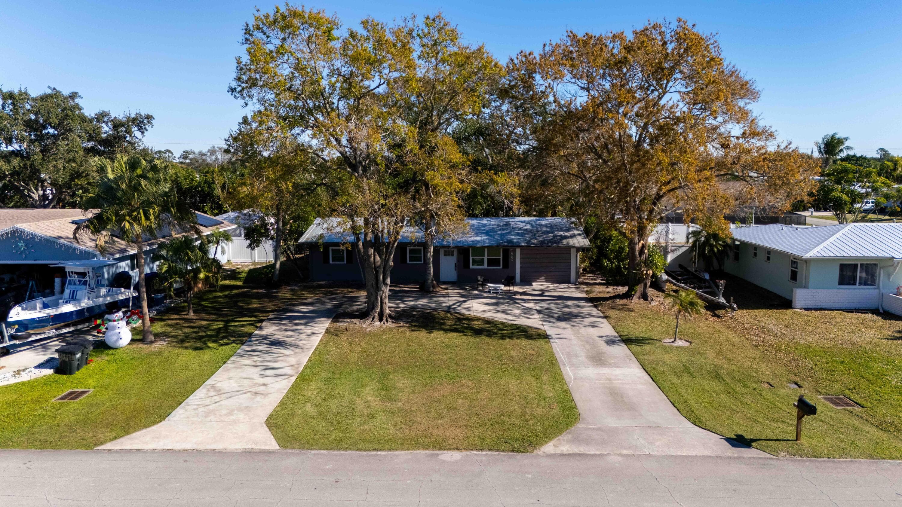 477 SE Asbury Lane, Port St. Lucie, FL 34983 19