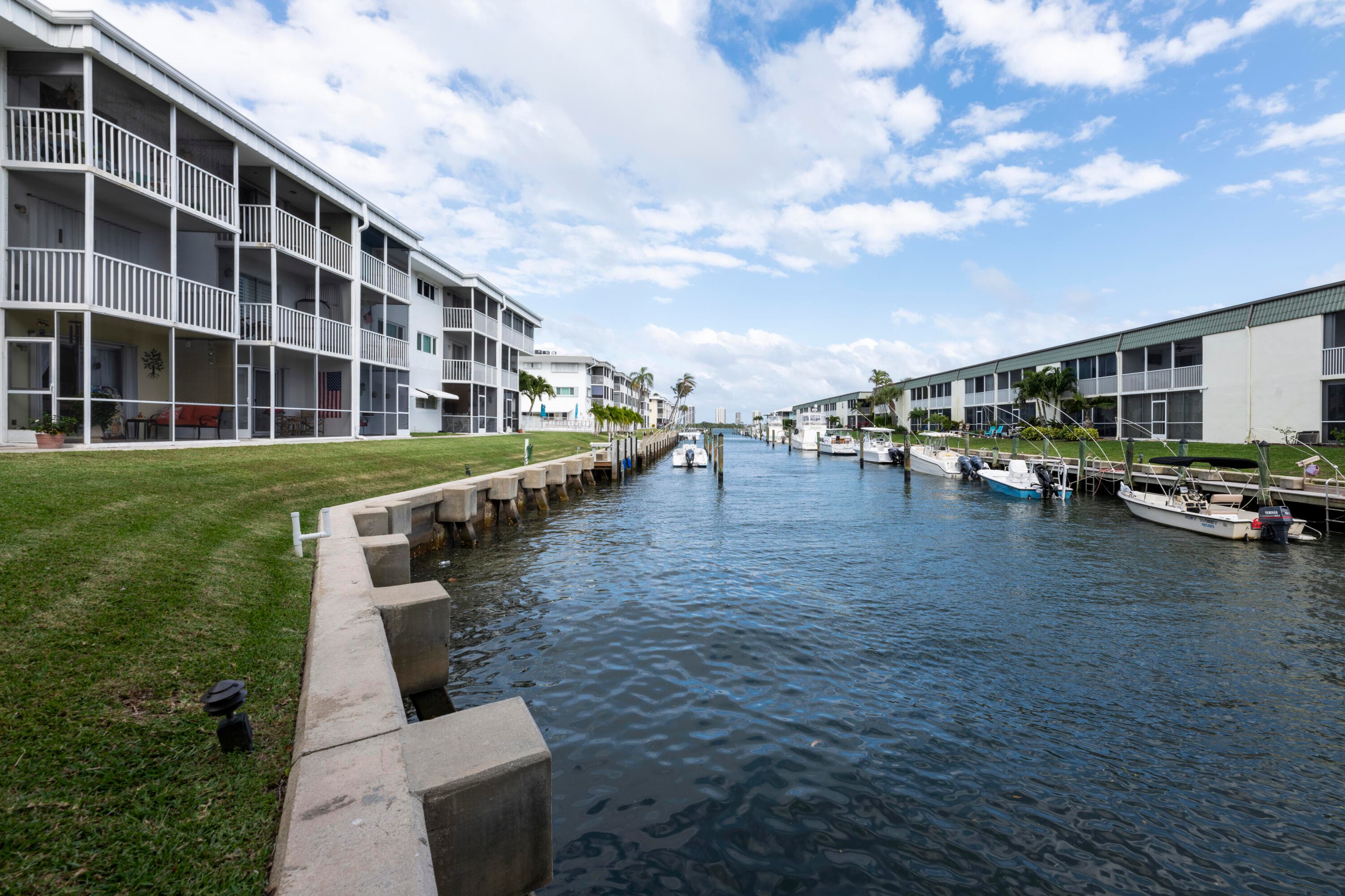 100 Doolen Court 203, North Palm Beach, FL 33408 18