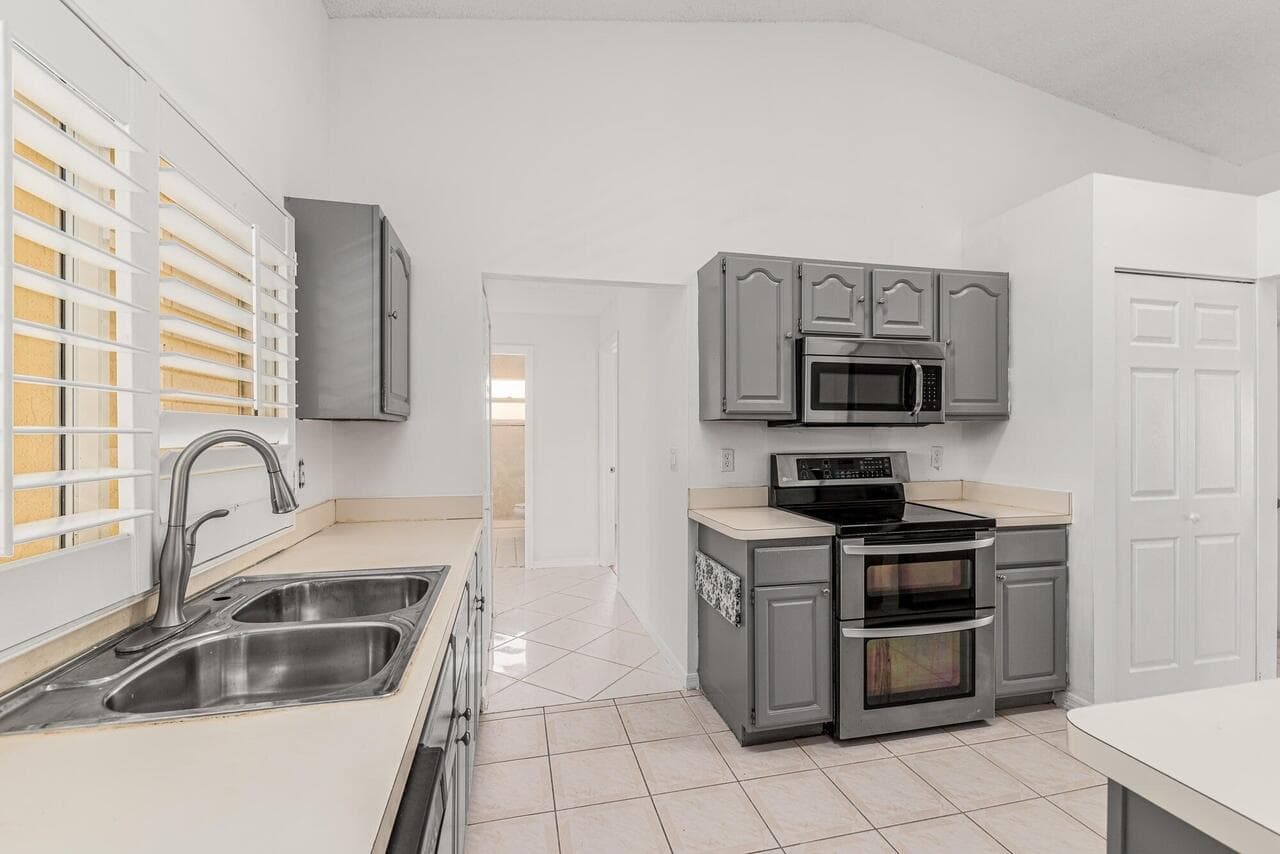 1126 SW Calmar Avenue, Port St. Lucie, FL 34953 6