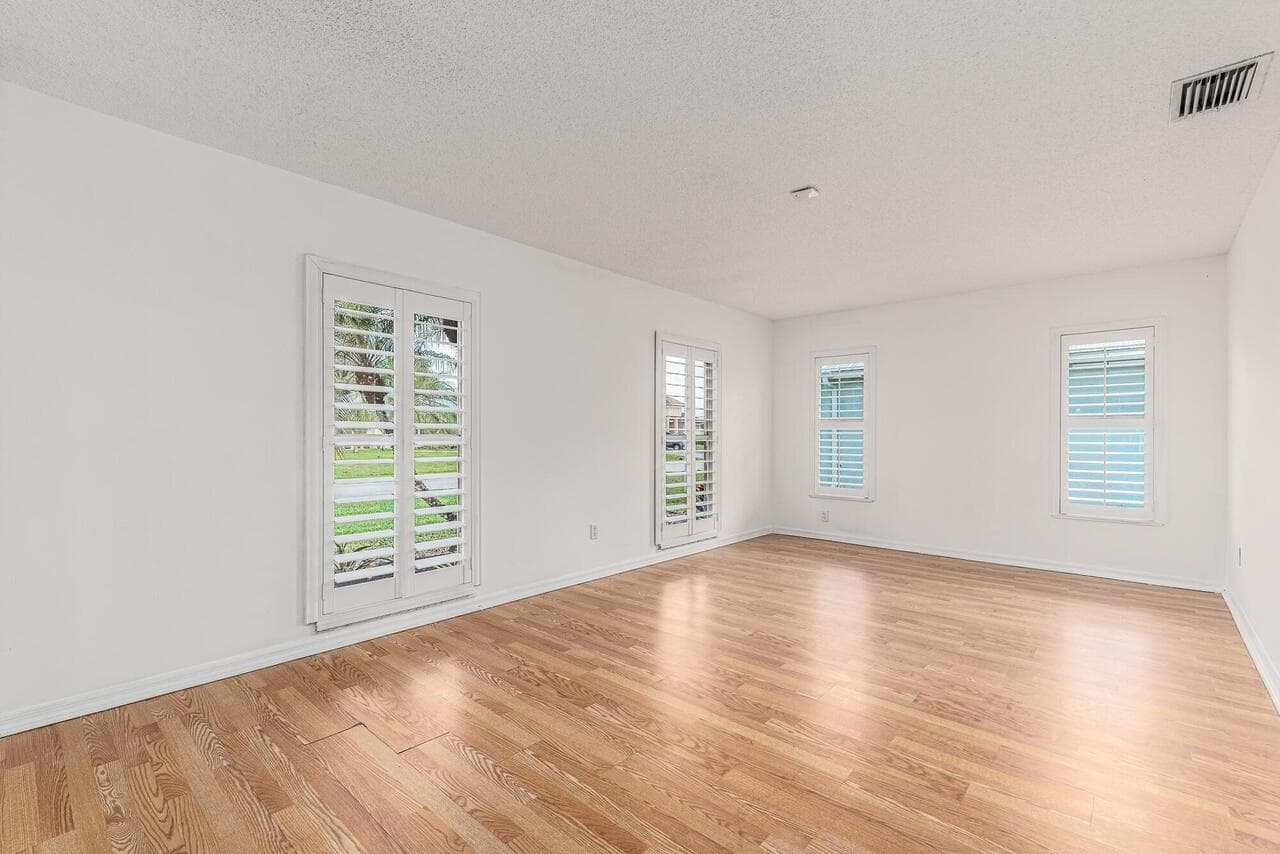 1126 SW Calmar Avenue, Port St. Lucie, FL 34953 10