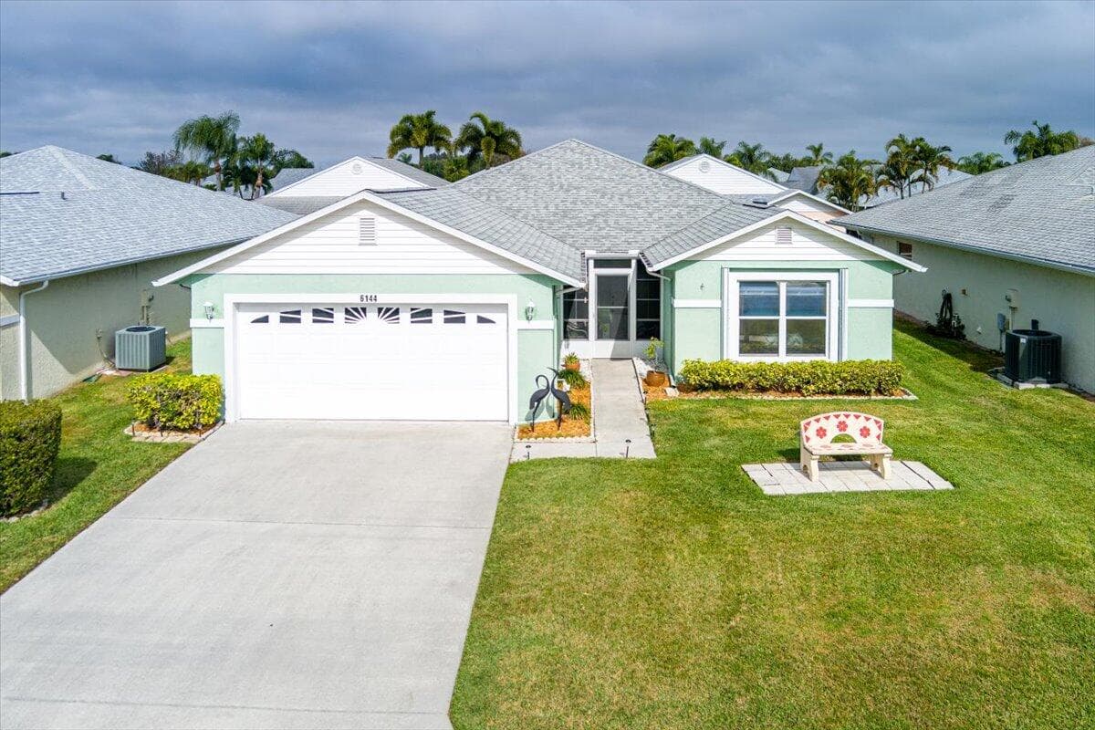6144 Alexandria Circle, Fort Pierce, FL 34982