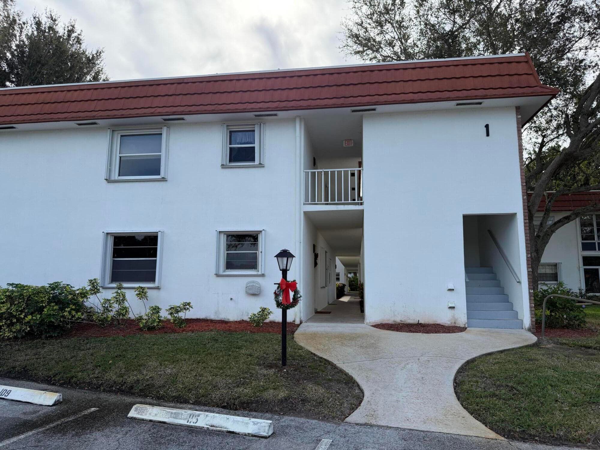 1225 NW 21ST Street 1-103, Stuart, FL 34994 2