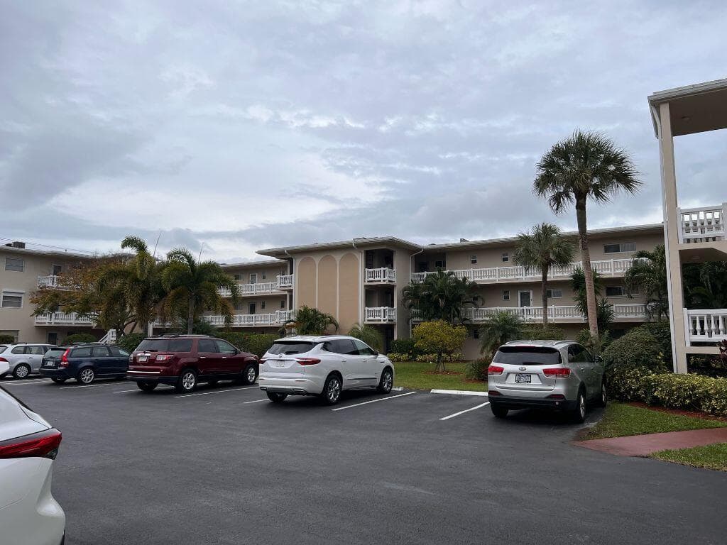 2811 S Garden Drive 207, Lake Worth, FL 33461