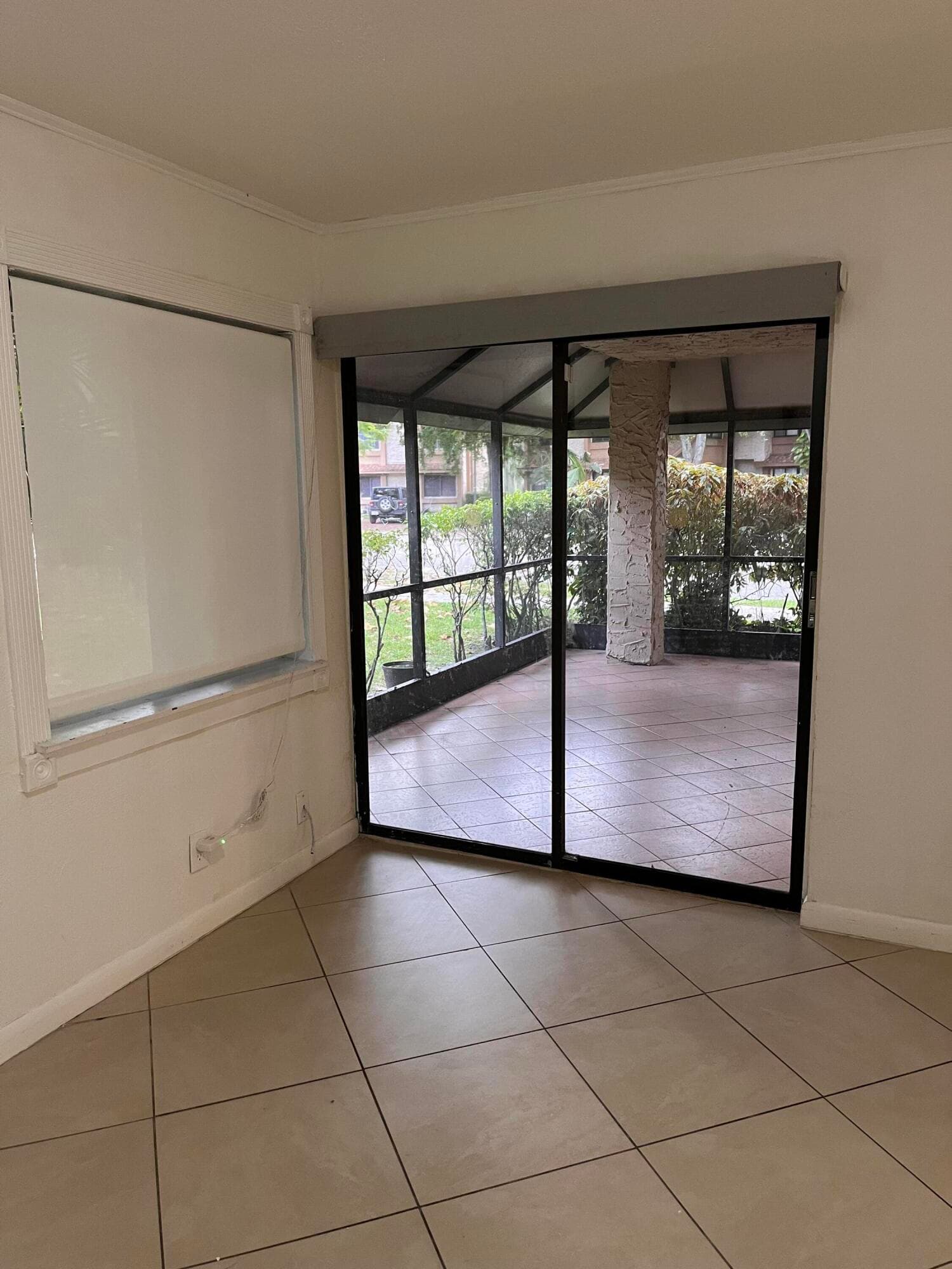 208 Wimbledon Lake Drive 208, Plantation, FL 33324 12