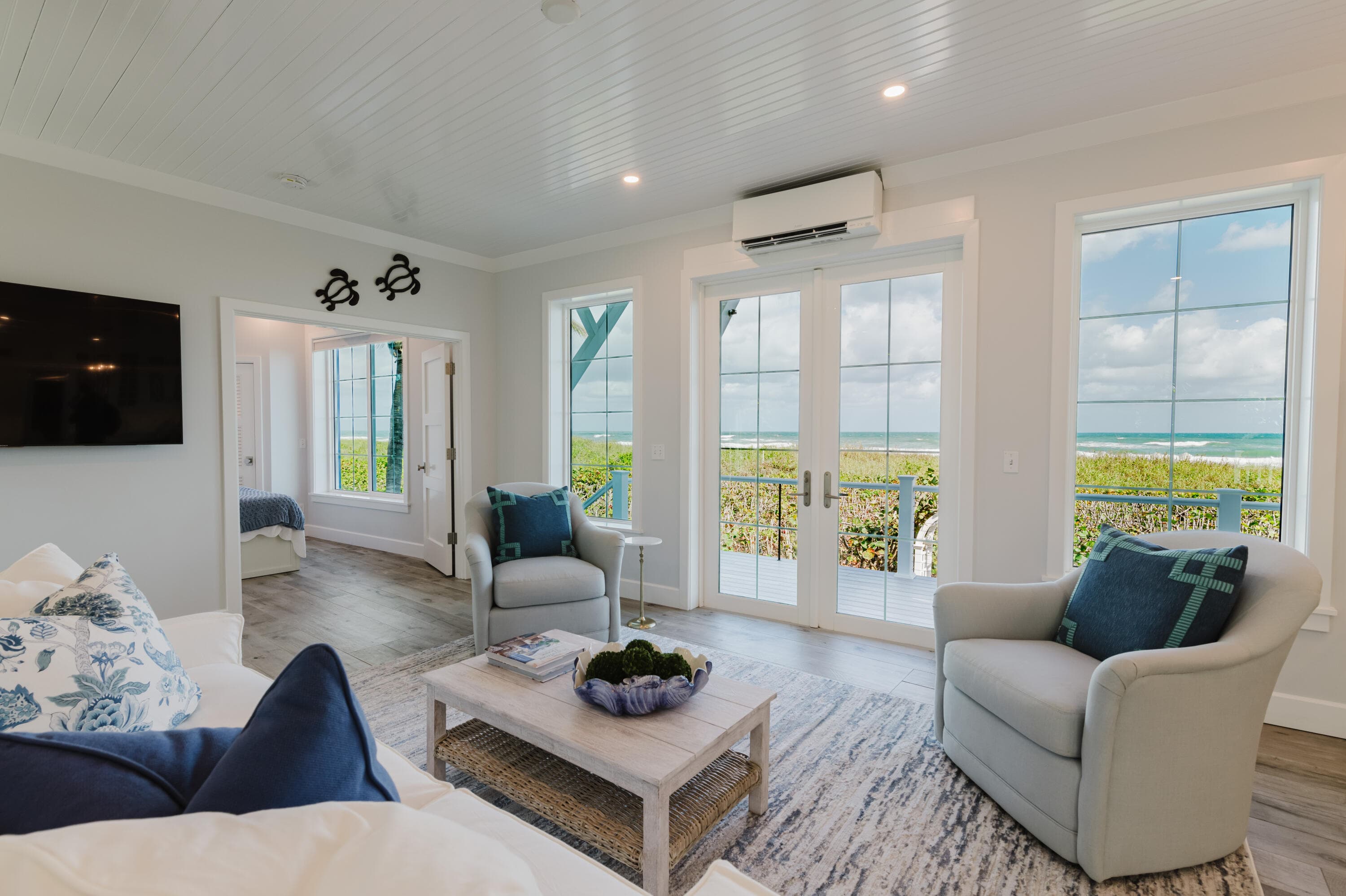113 N Beach Road, Jupiter Island, FL 33455 9