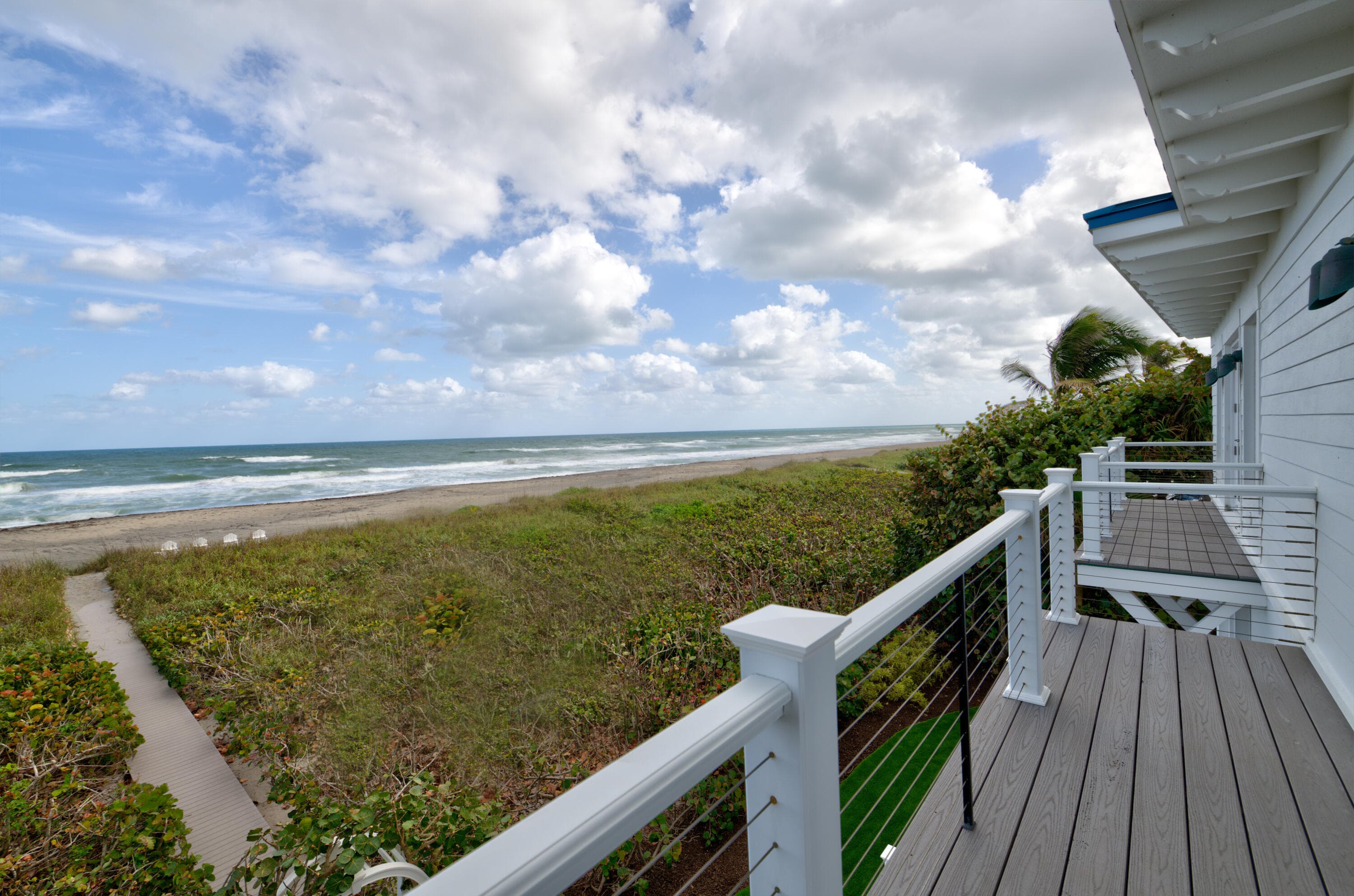 113 N Beach Road, Jupiter Island, FL 33455 32