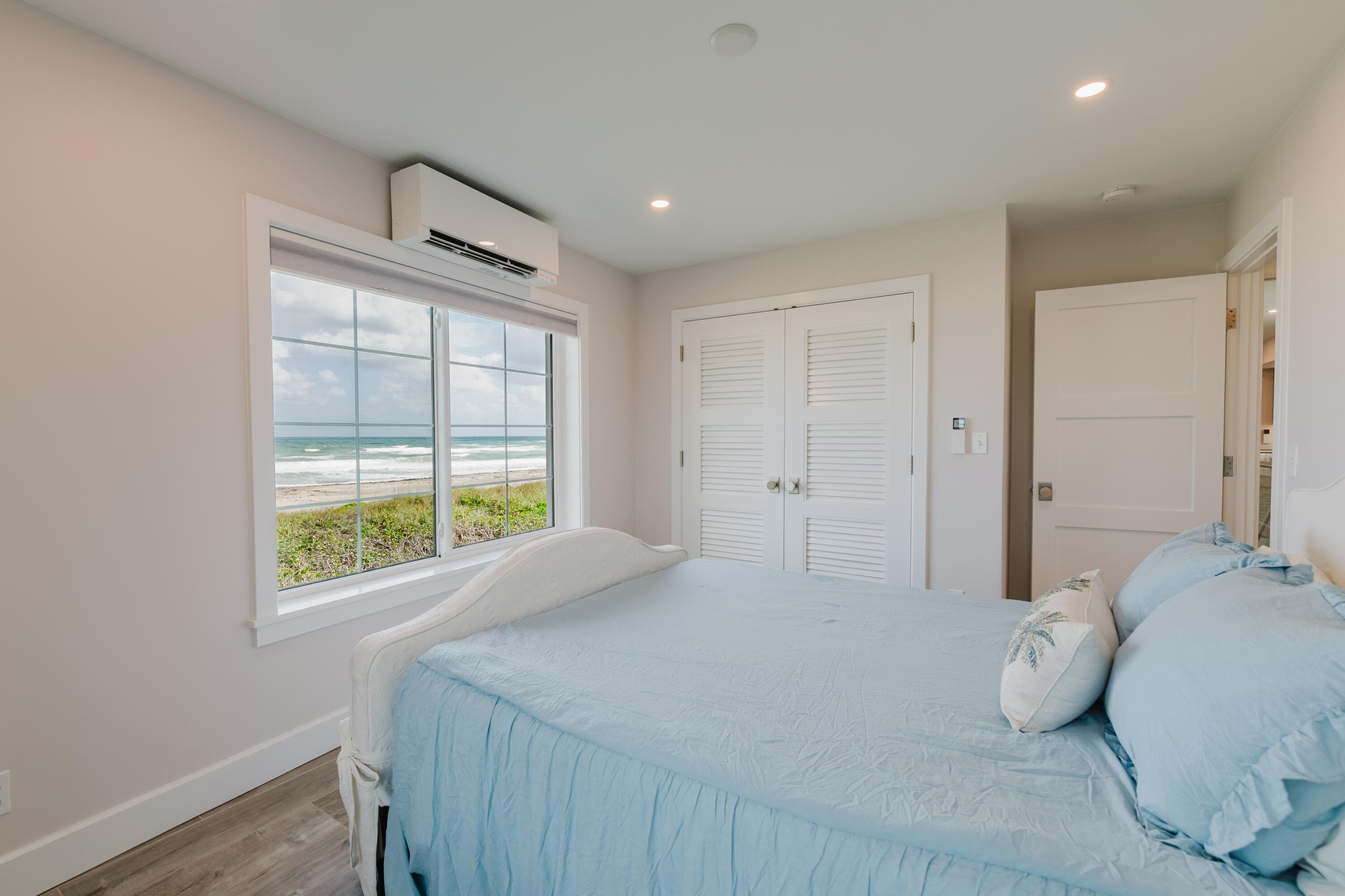 113 N Beach Road, Jupiter Island, FL 33455 38