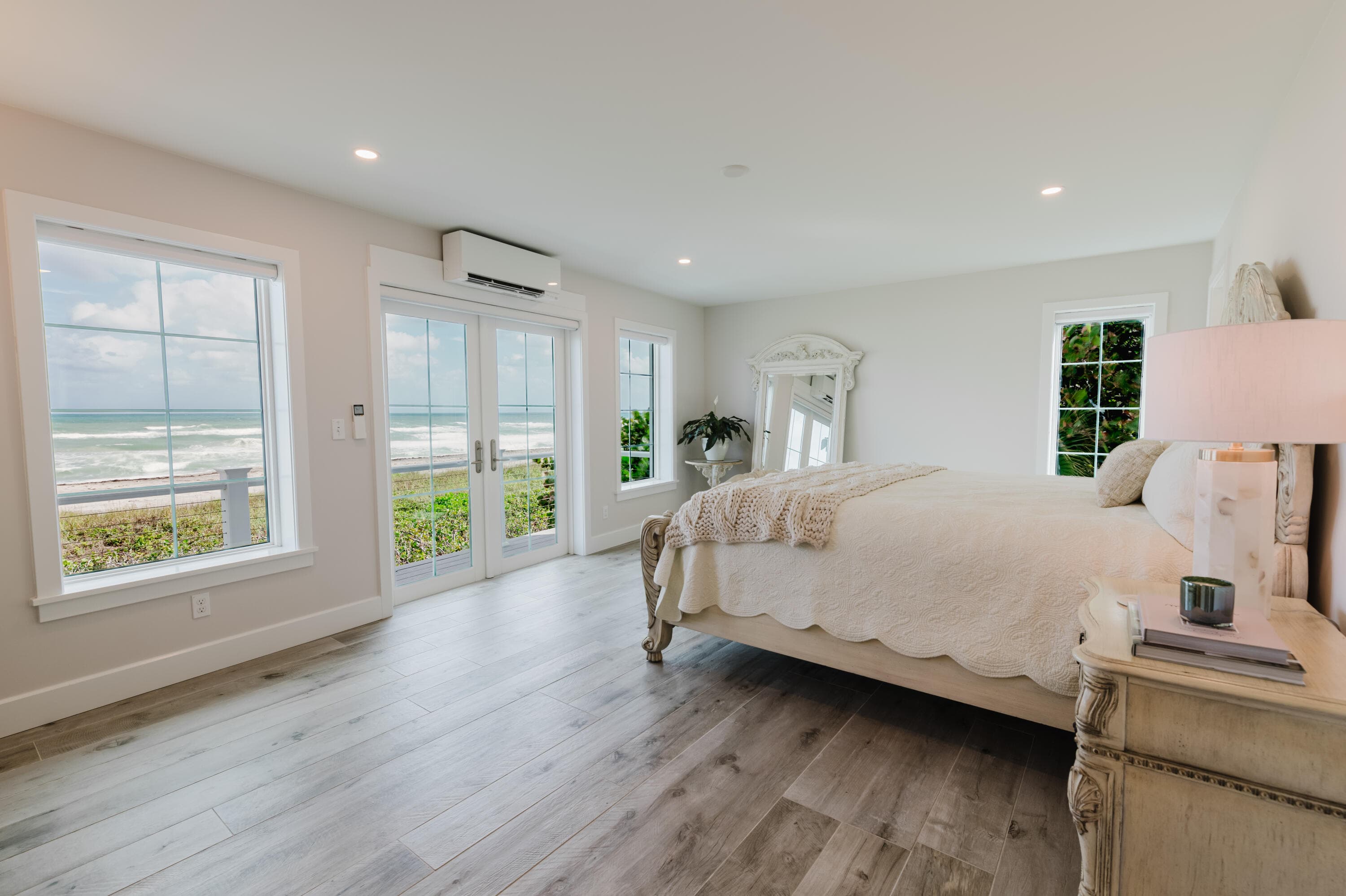 113 N Beach Road, Jupiter Island, FL 33455 42