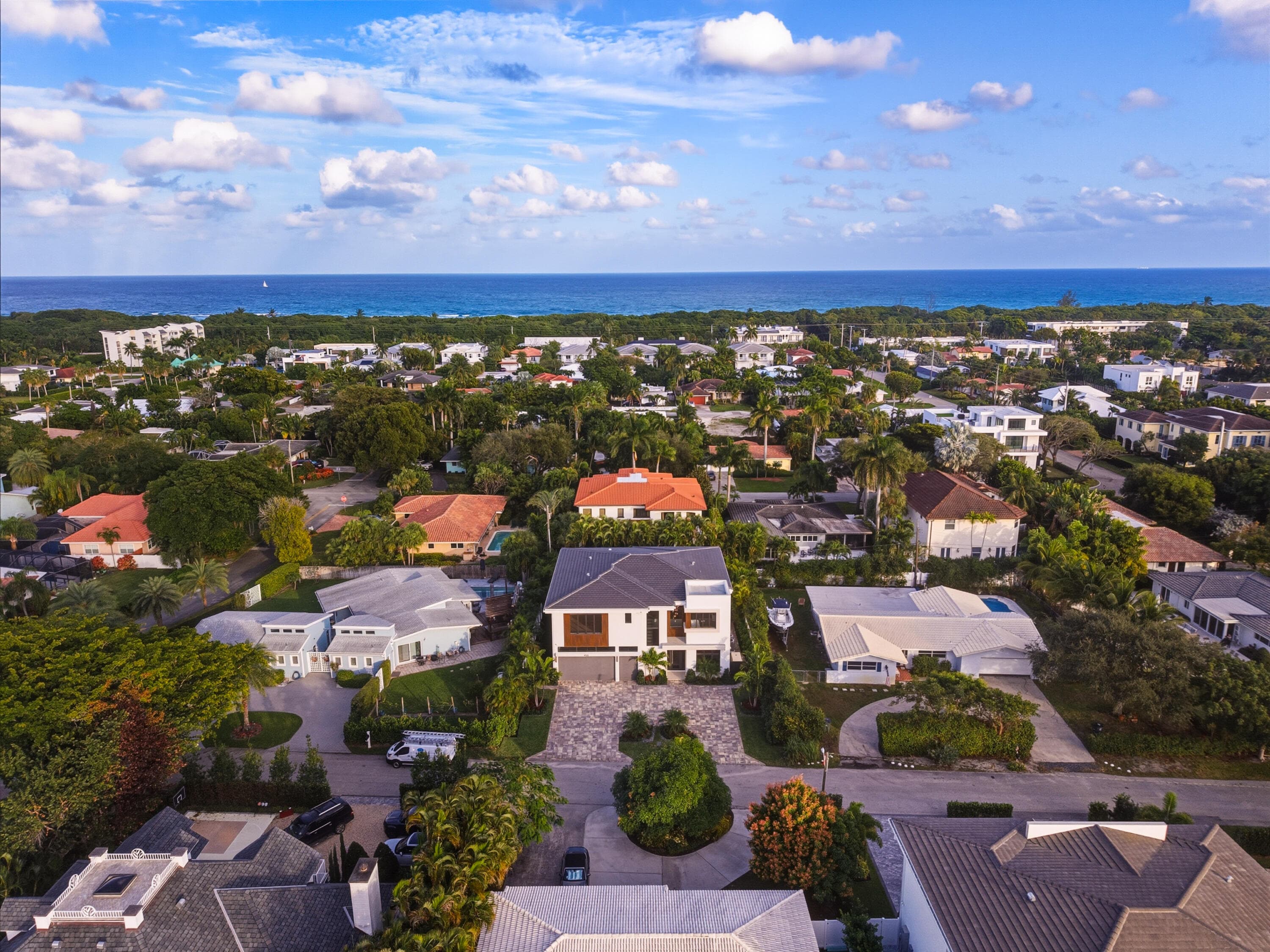 450 NE Spanish Court, Boca Raton, FL 33432 28