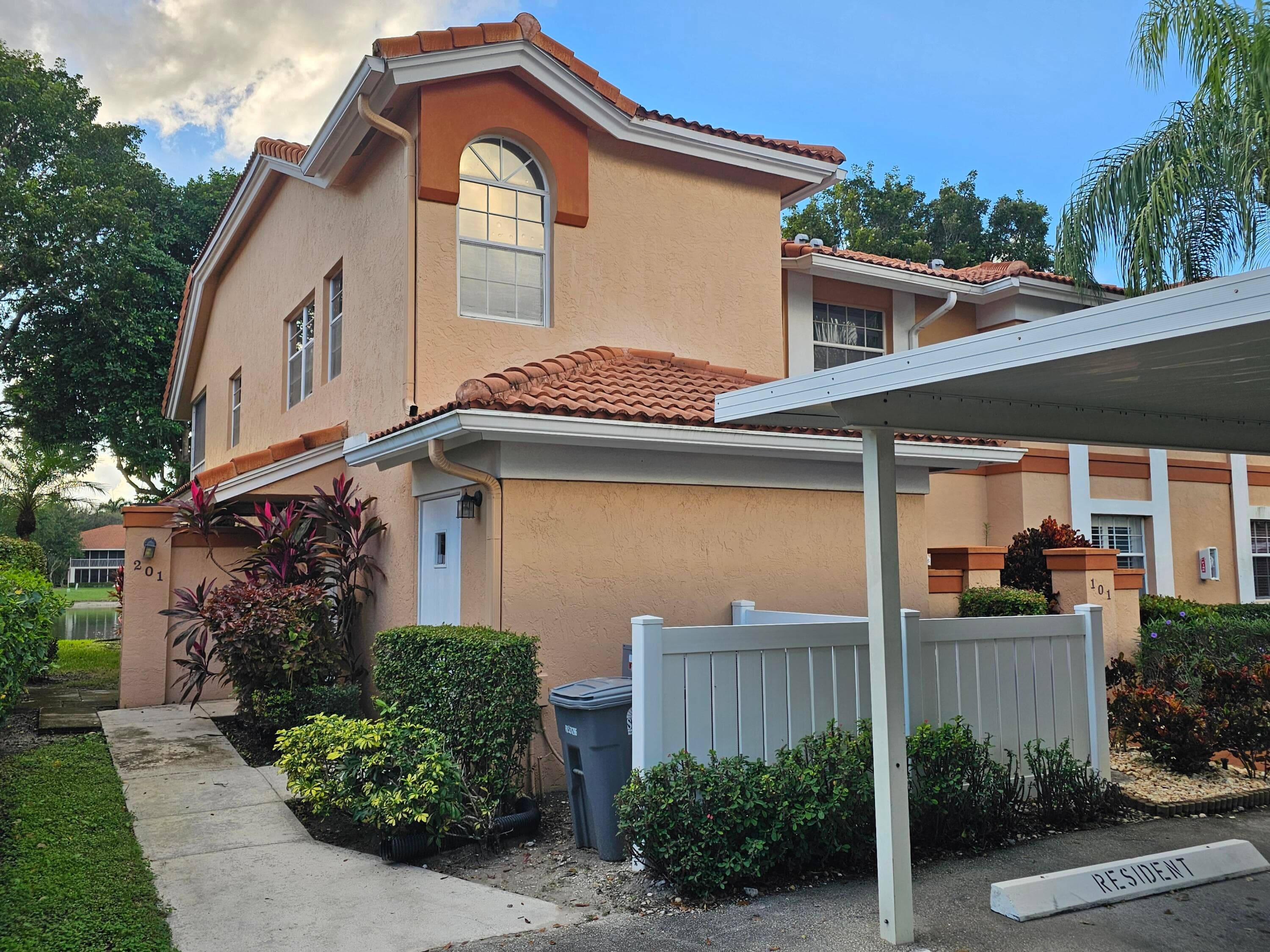 9637 Shadybrook Drive 201, Boynton Beach, FL 33437