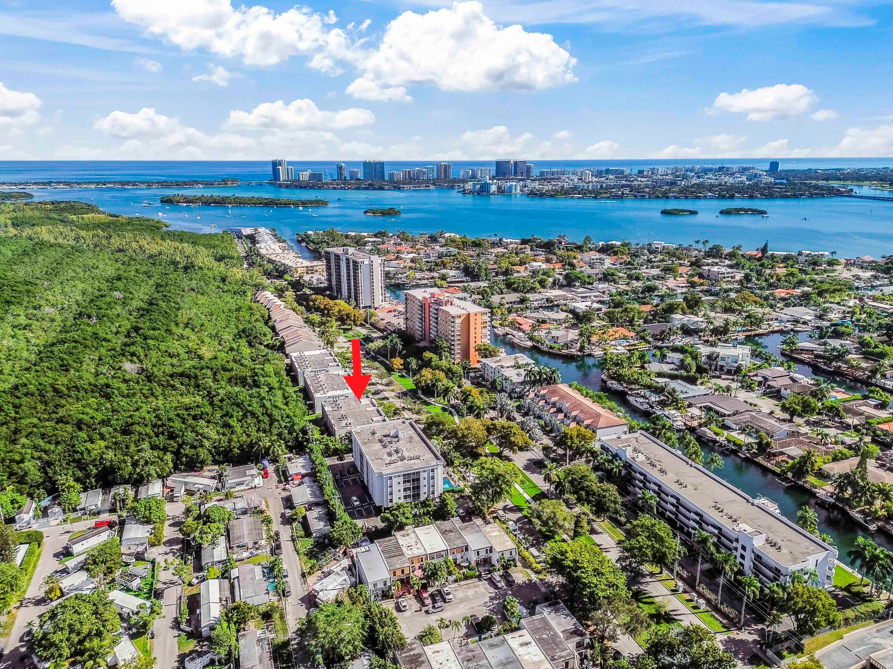 2461 NE 135th Street, North Miami, FL 33181 22