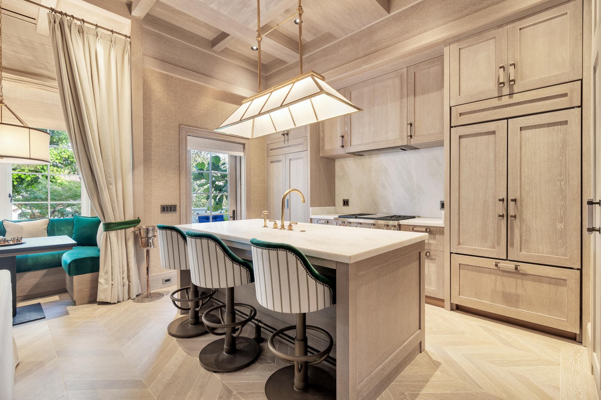 236 Phipps Plaza 201, Palm Beach, FL 33480 6