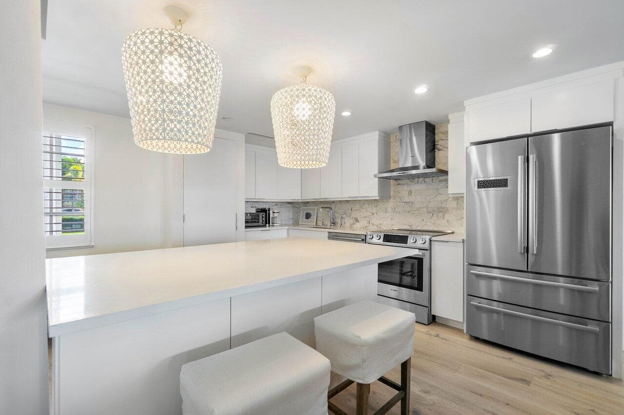 2170 Ibis Isle Road 3, Palm Beach, FL 33480 2