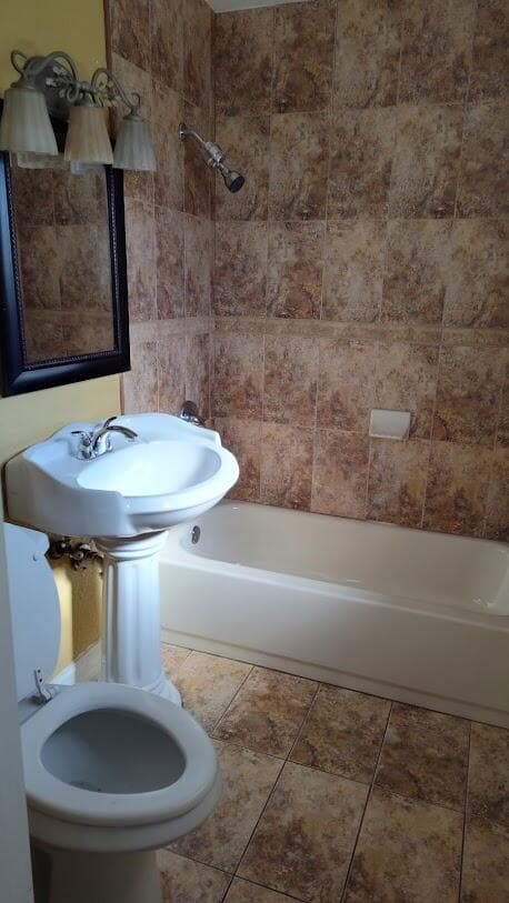 318 N 24th Street, Fort Pierce, FL 34950 12