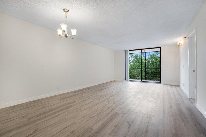 7770 Tahiti Lane 405, Lake Worth, FL 33467 6