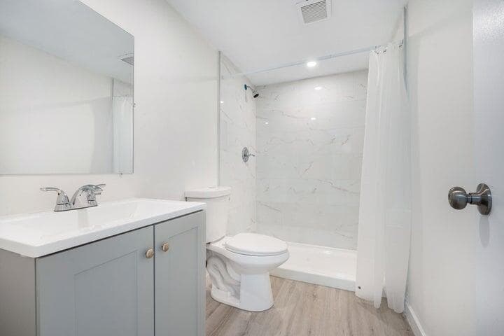 7770 Tahiti Lane 405, Lake Worth, FL 33467 16