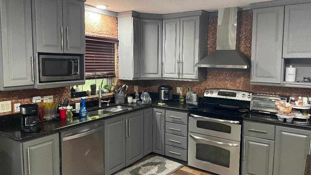 798 NW Selvitz Road, Port St. Lucie, FL 34983 8