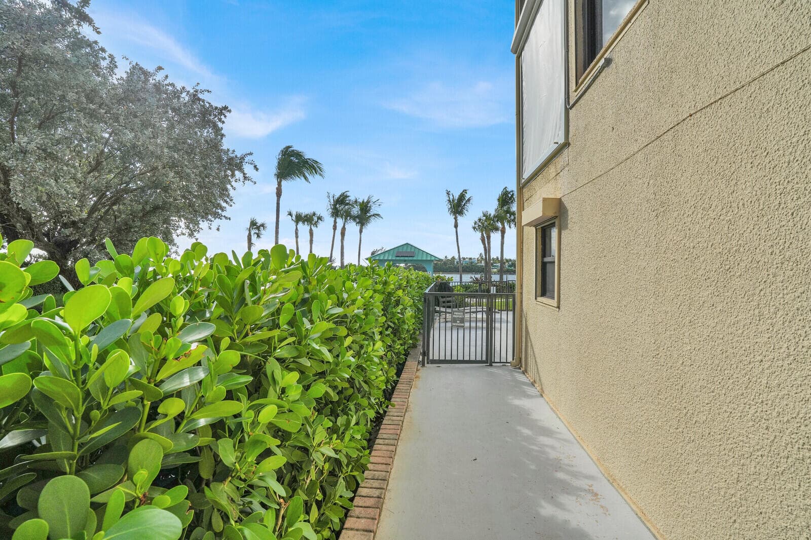 300 Inlet Way 2, Palm Beach Shores, FL 33404 21
