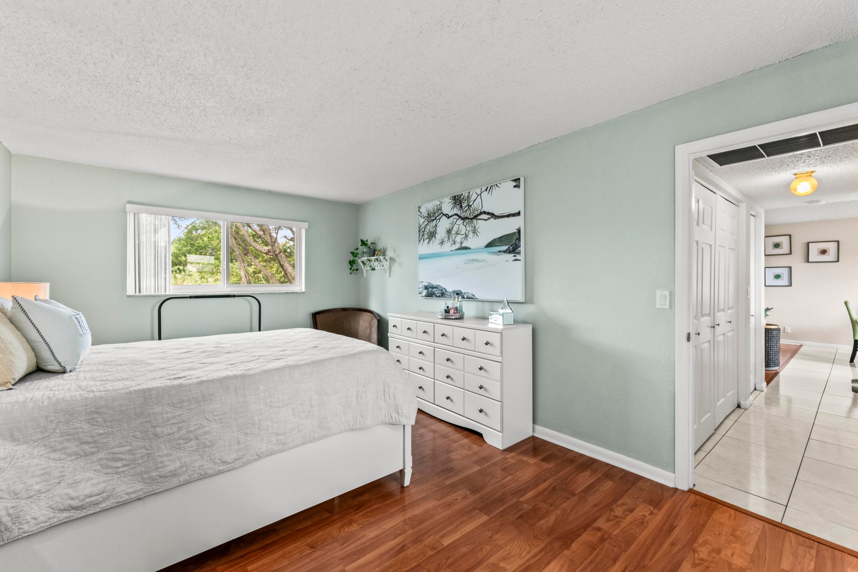 225 Bonnie Boulevard 302, Palm Springs, FL 33461 16