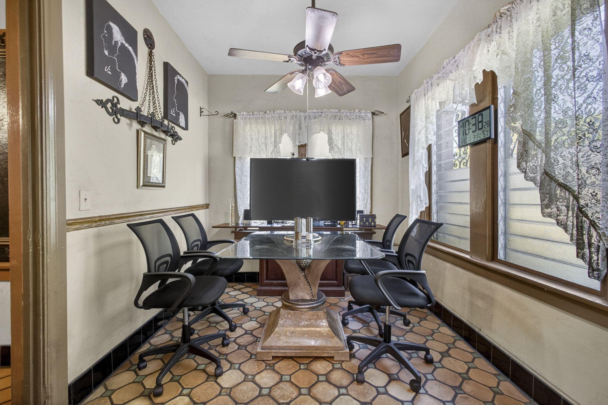 445 29th Street, West Palm Beach, FL 33407 23