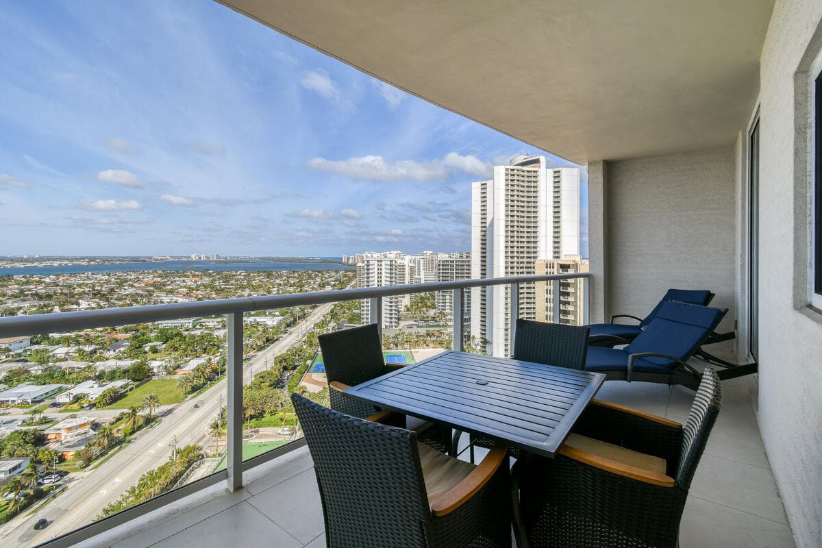 2700 N Ocean Drive 2003b, Singer Island, FL 33404 25