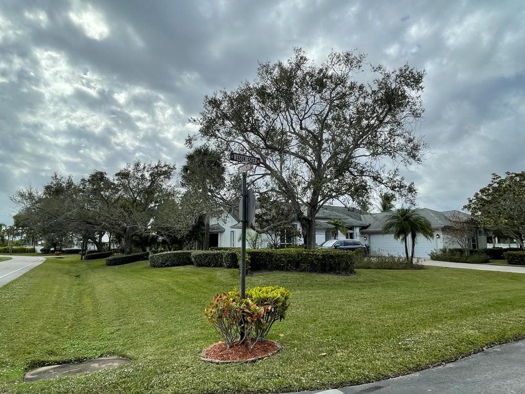 1111 SE Westchester Drive, Port St. Lucie, FL 34952 35