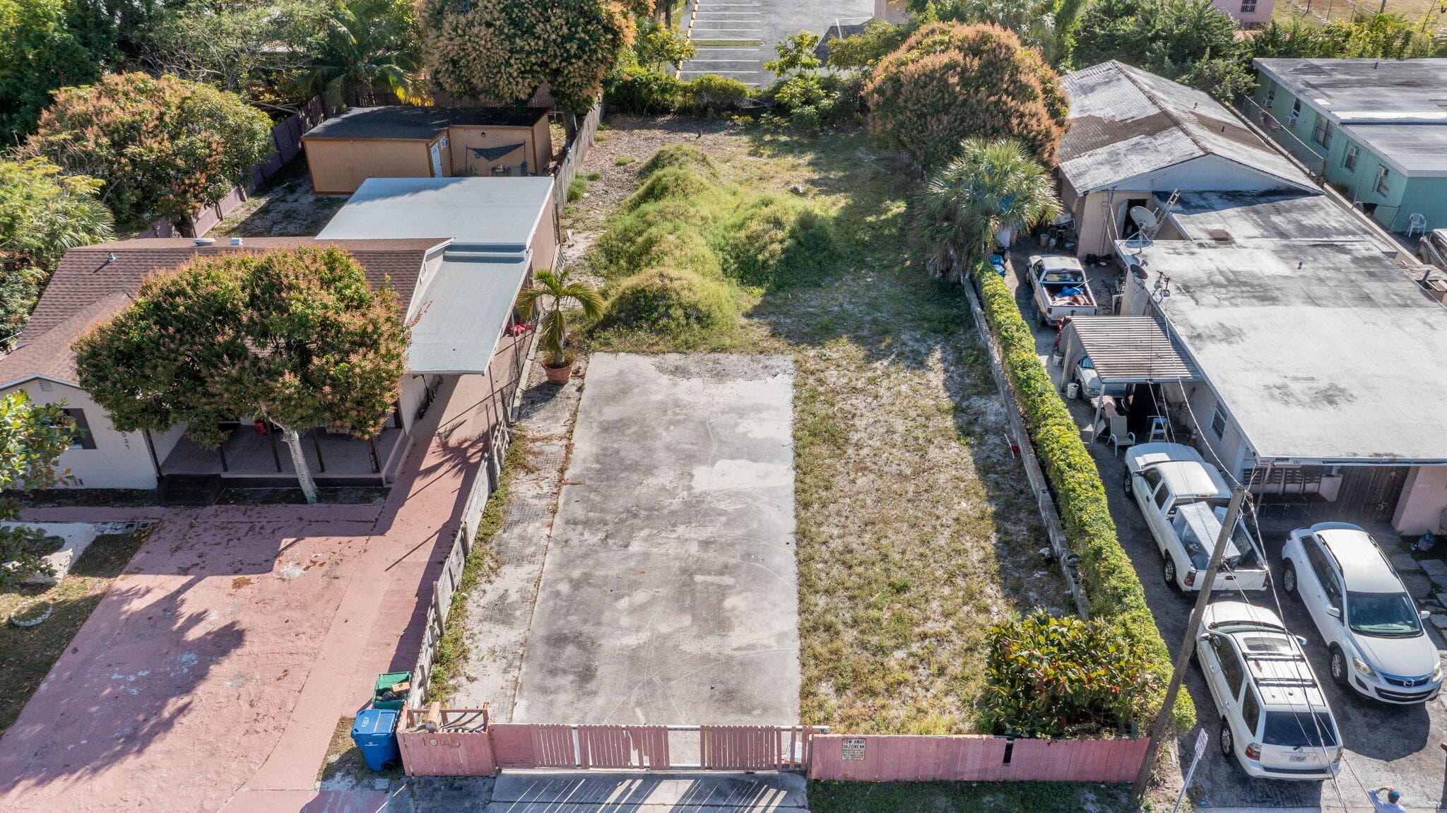 1045 W 30th Street, Riviera Beach, FL 33404 2