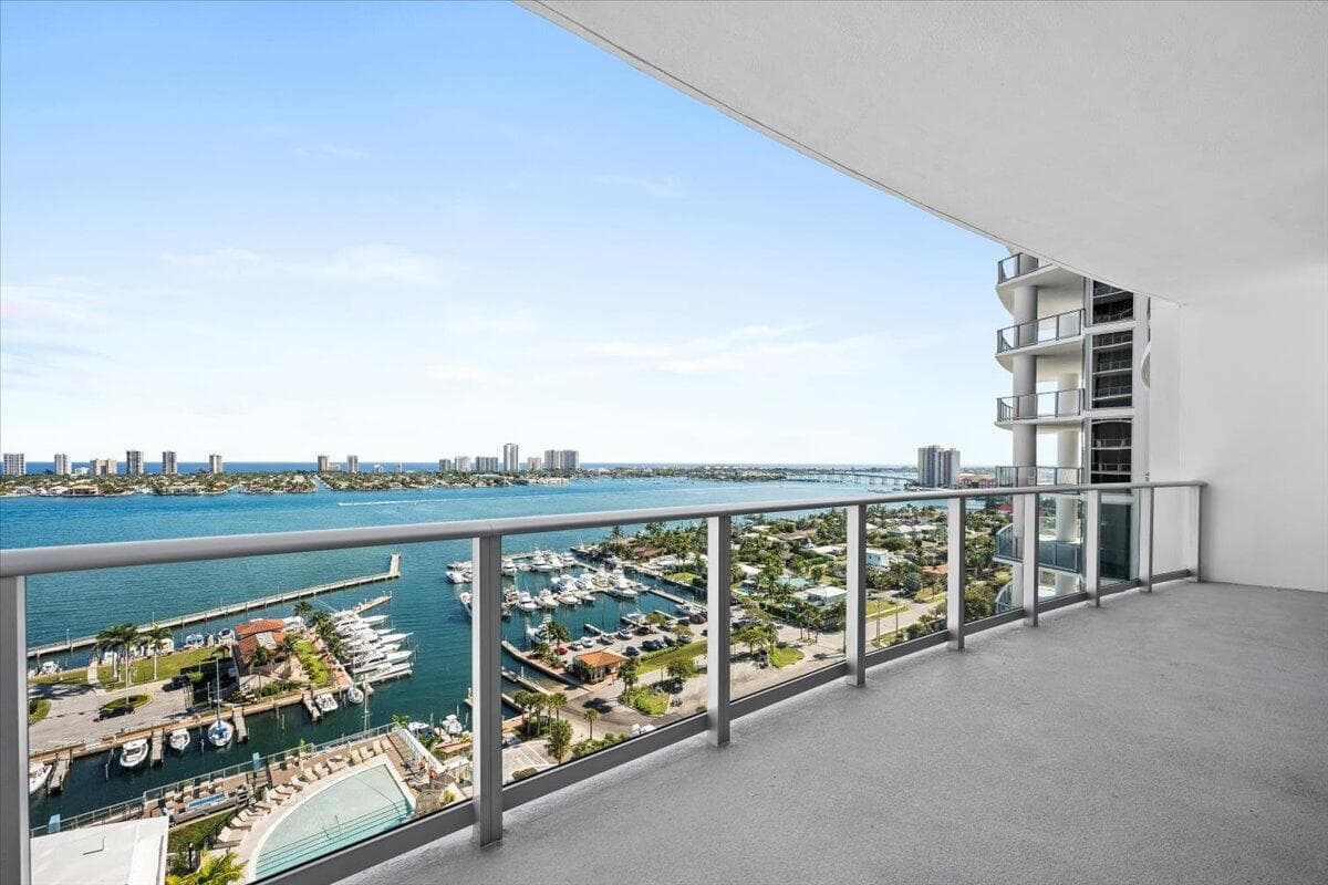 220 Lake Shore Drive 1706, Lake Park, FL 33403 9