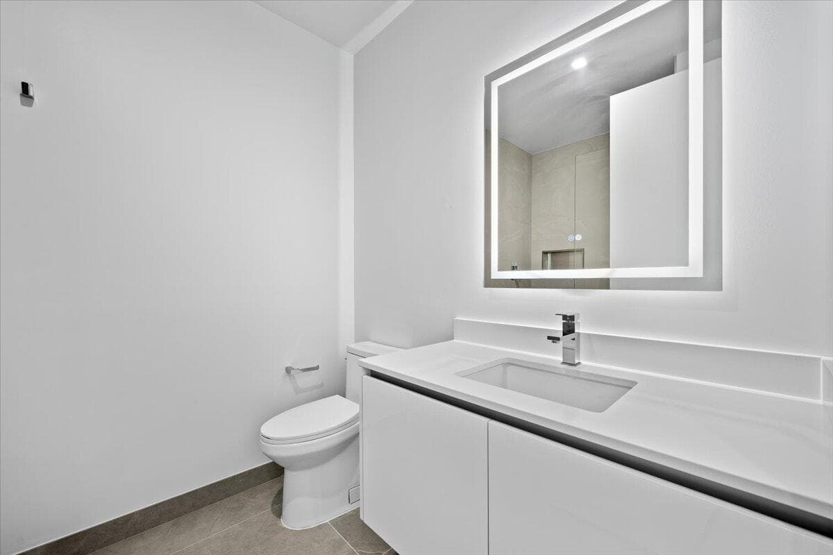 220 Lake Shore Drive 1706, Lake Park, FL 33403 18