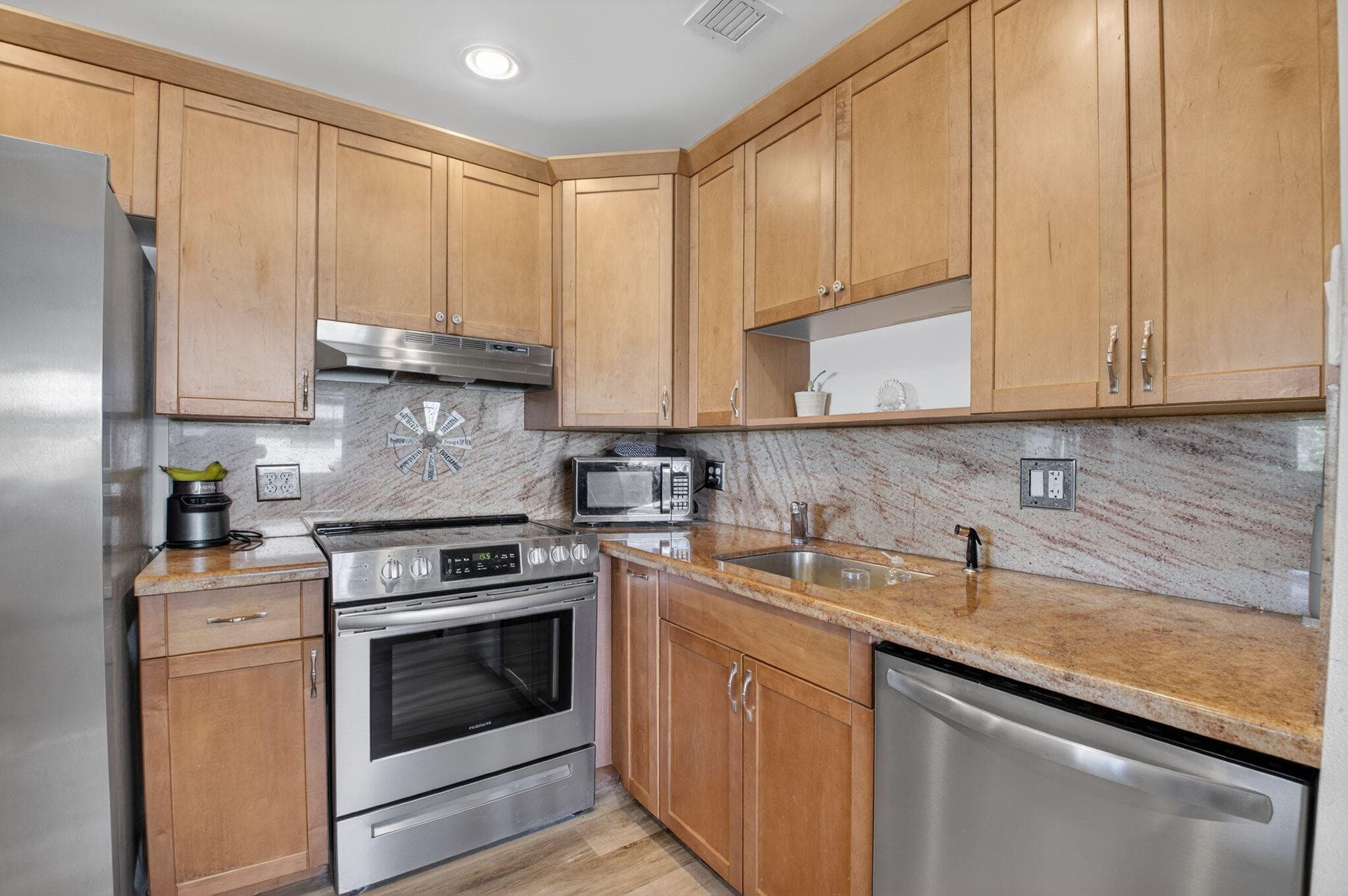 170 Valencia H, Delray Beach, FL 33446 8