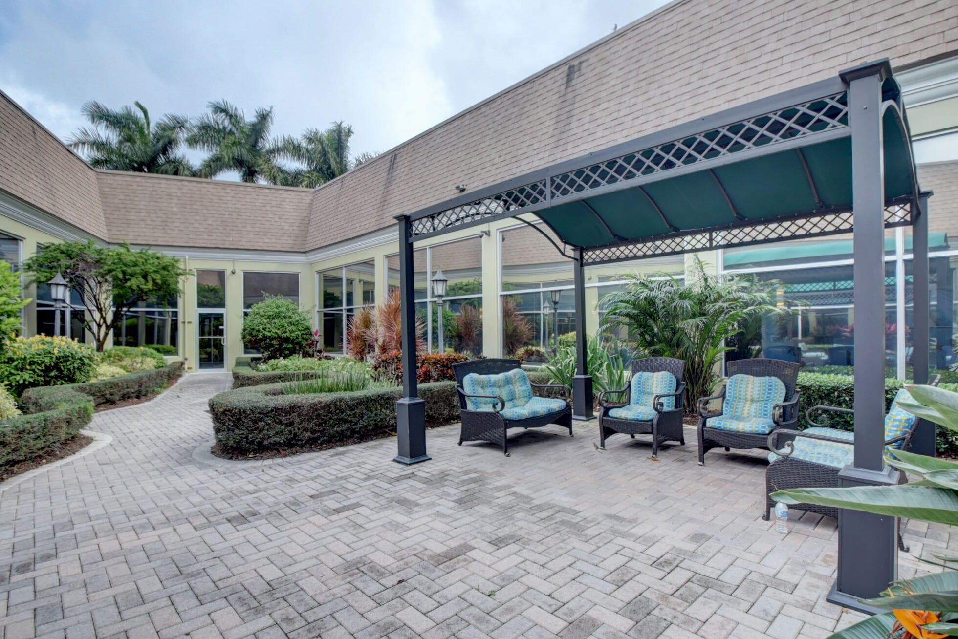 170 Valencia H, Delray Beach, FL 33446 35