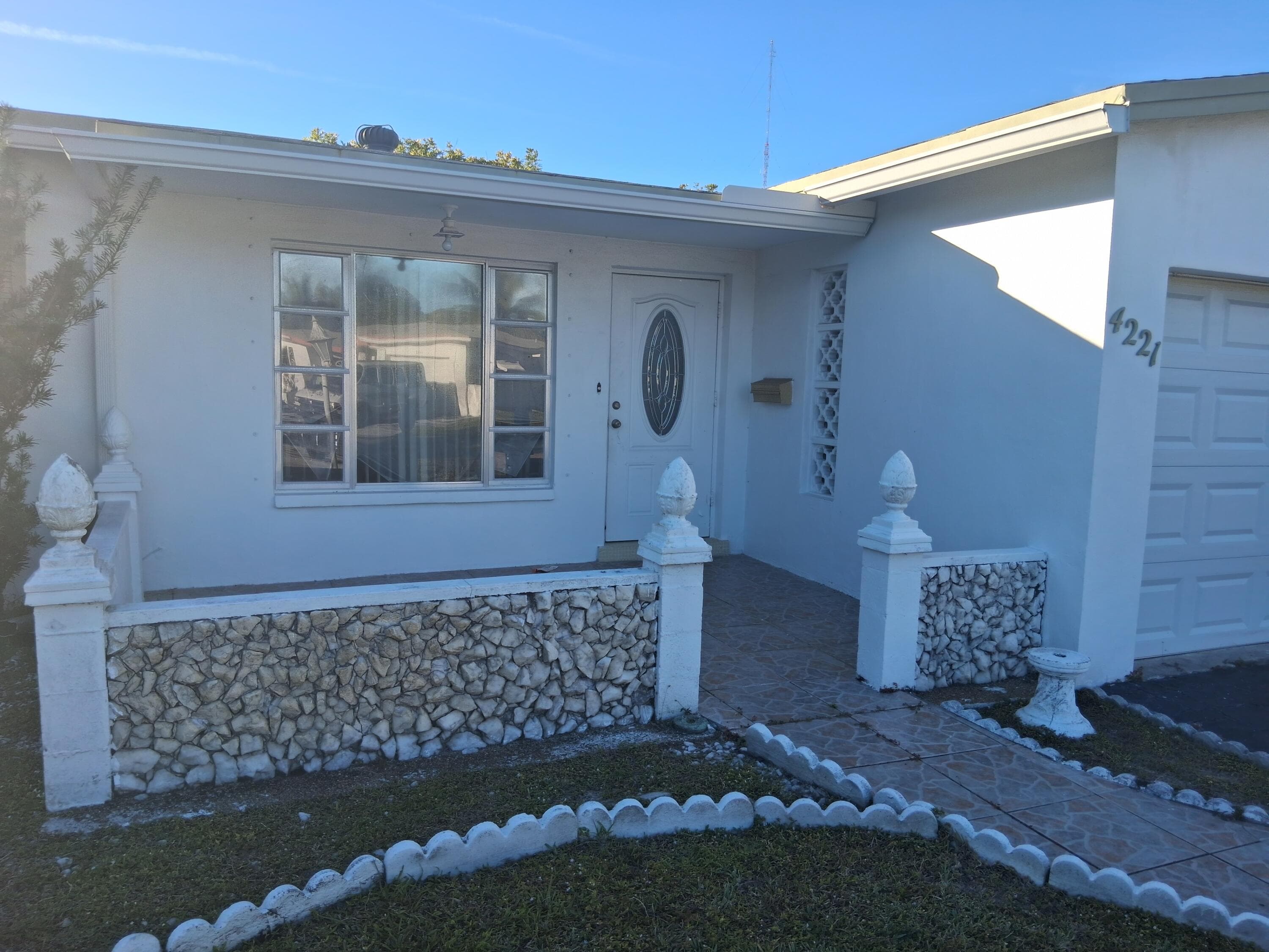 4221 NW 51st Avenue NE, Lauderdale Lakes, FL 33319 3