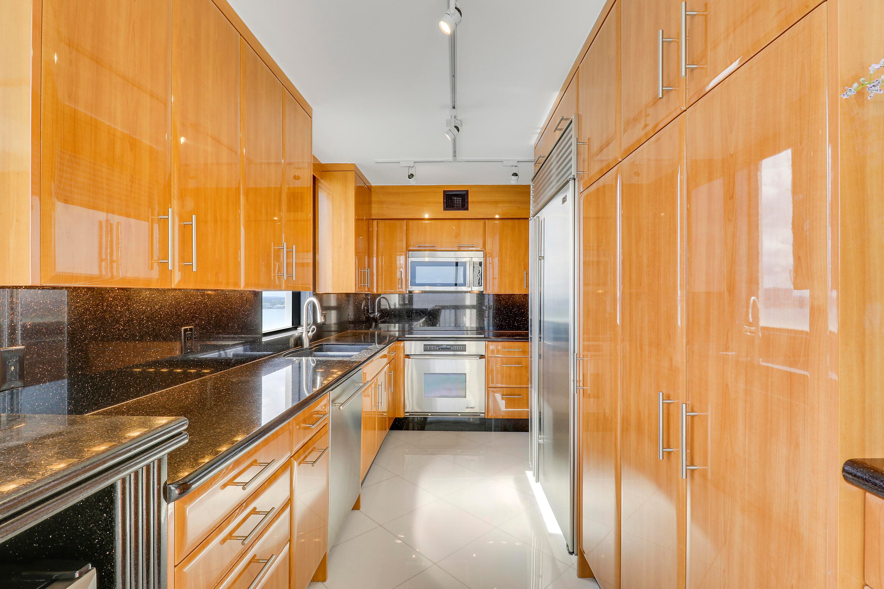5380 N Ocean Drive 20b, Singer Island, FL 33404 4